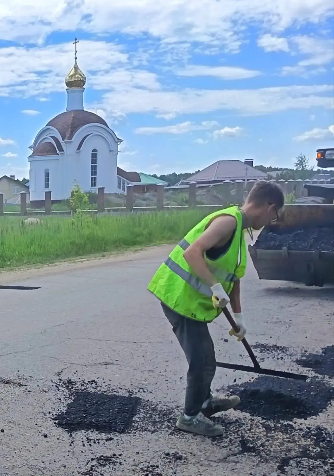 Комбинат благоустройства завершил второй этап ямочного ремонта дорог в Волжске в рамках муниципально