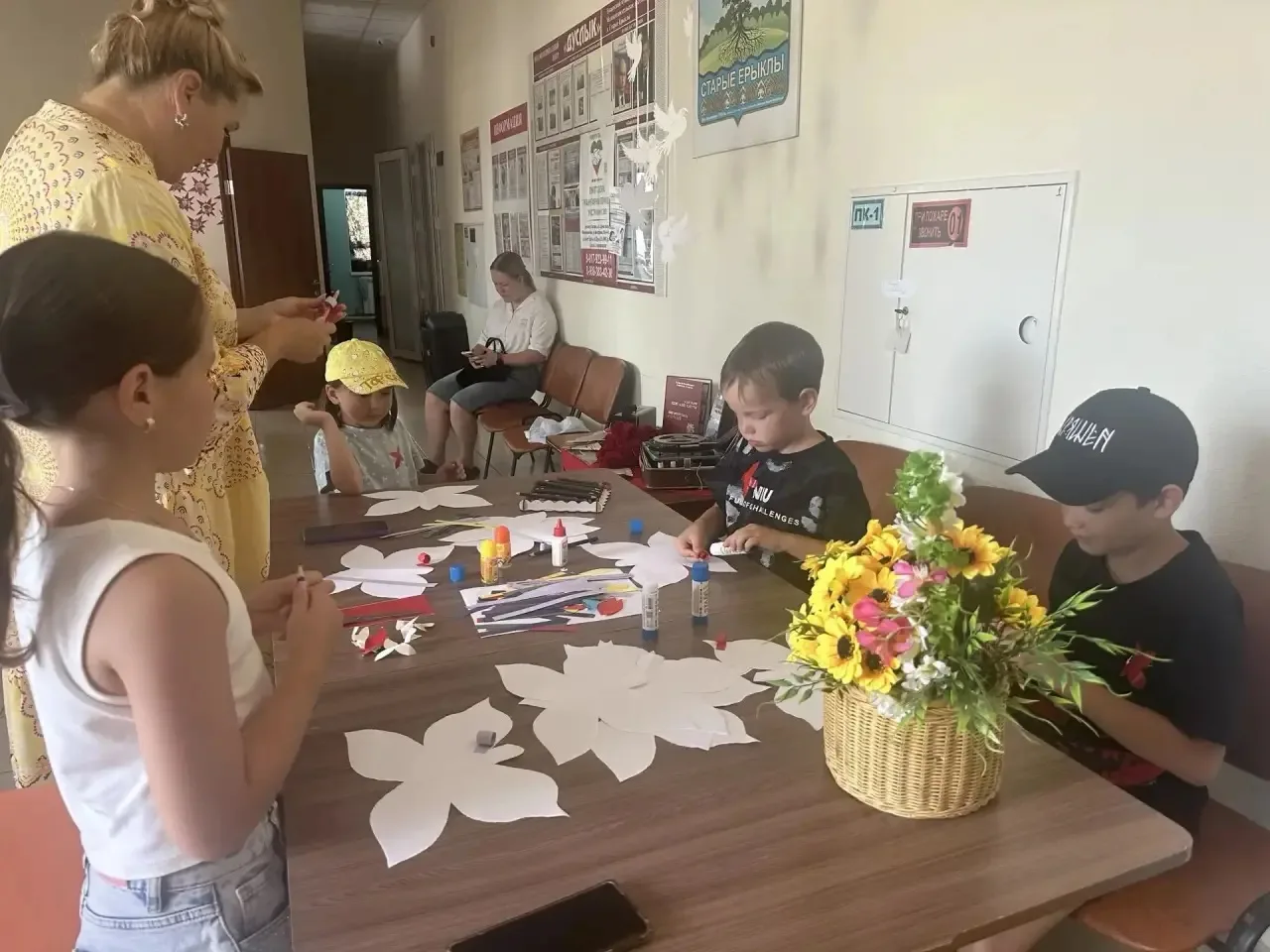 🦋Наши юные мастера снова в деле!

Сегодня в МФЦ «Дуслык» д. Старые Ерыклы прошел летний мастер-клас