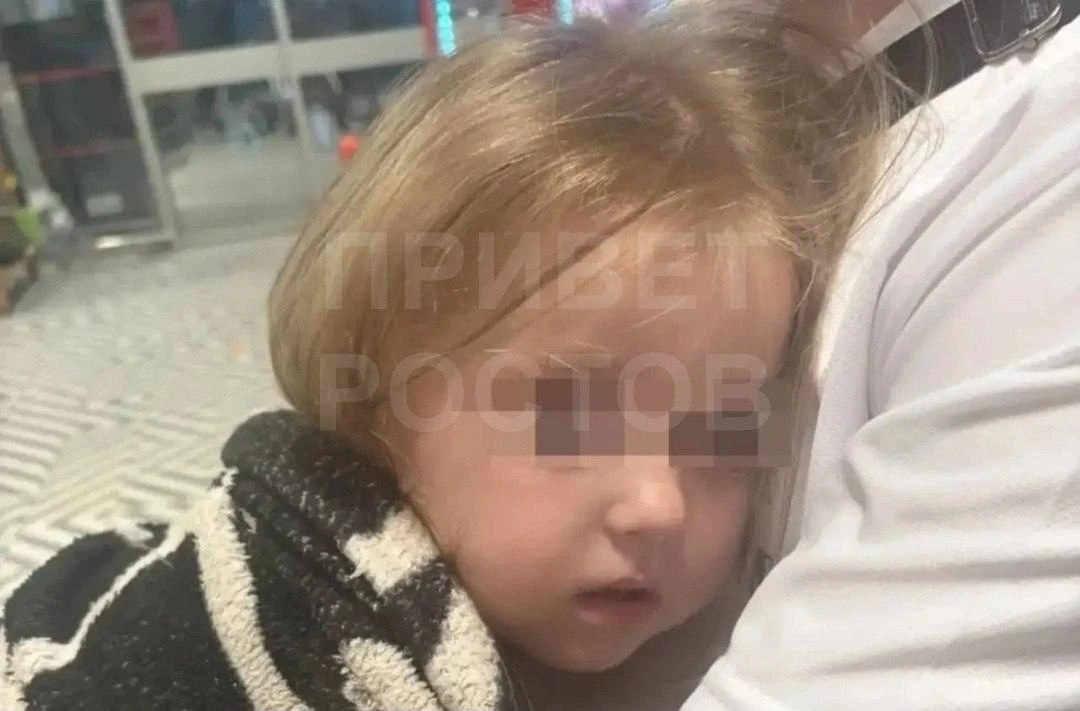 В Волгодонске прохожие ночью нашли на улице двухлетнюю девочку