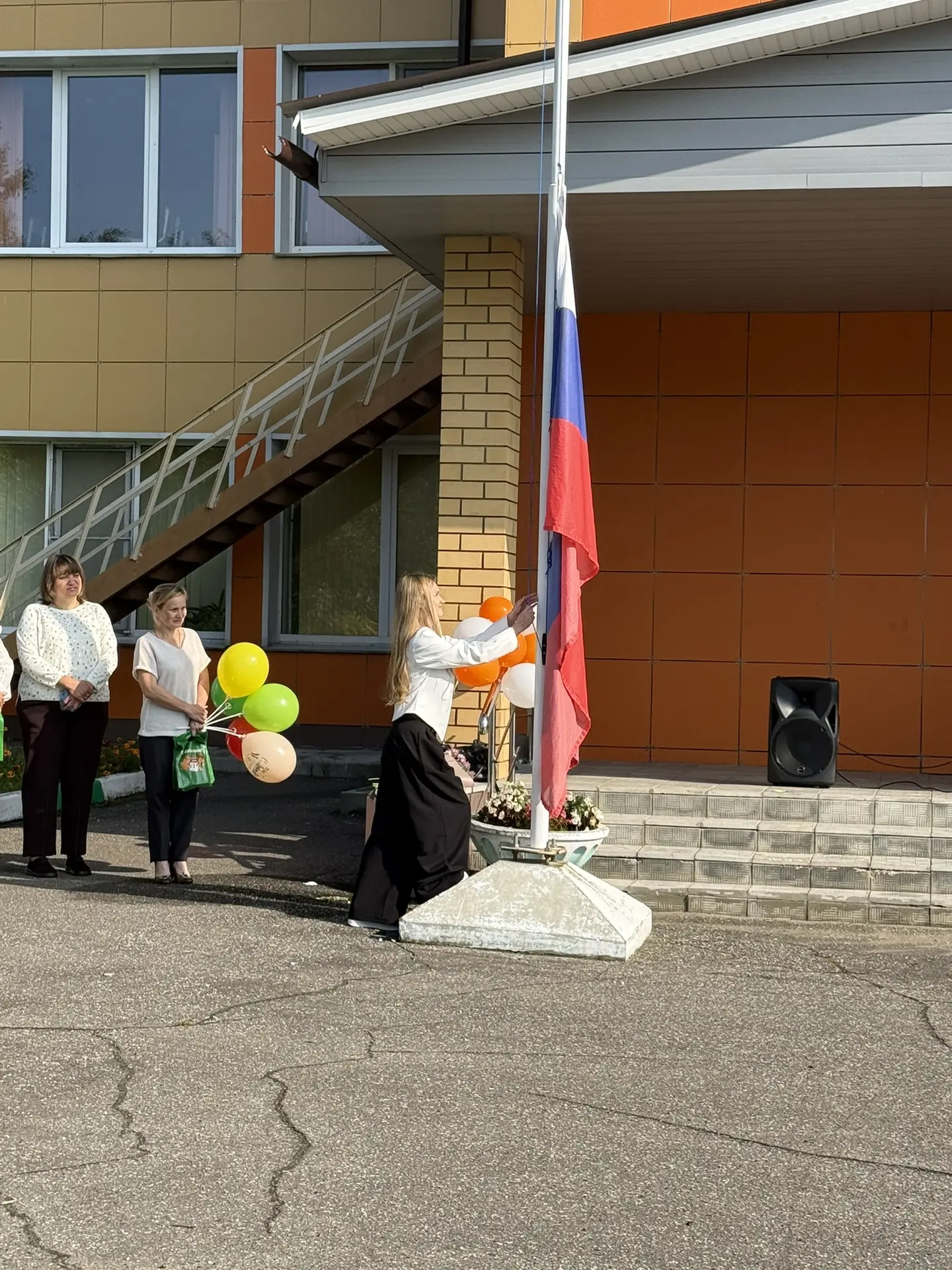 🍁Сегодня в стенах нашей школы прошла торжественная линейка, посвященная началу нового ...