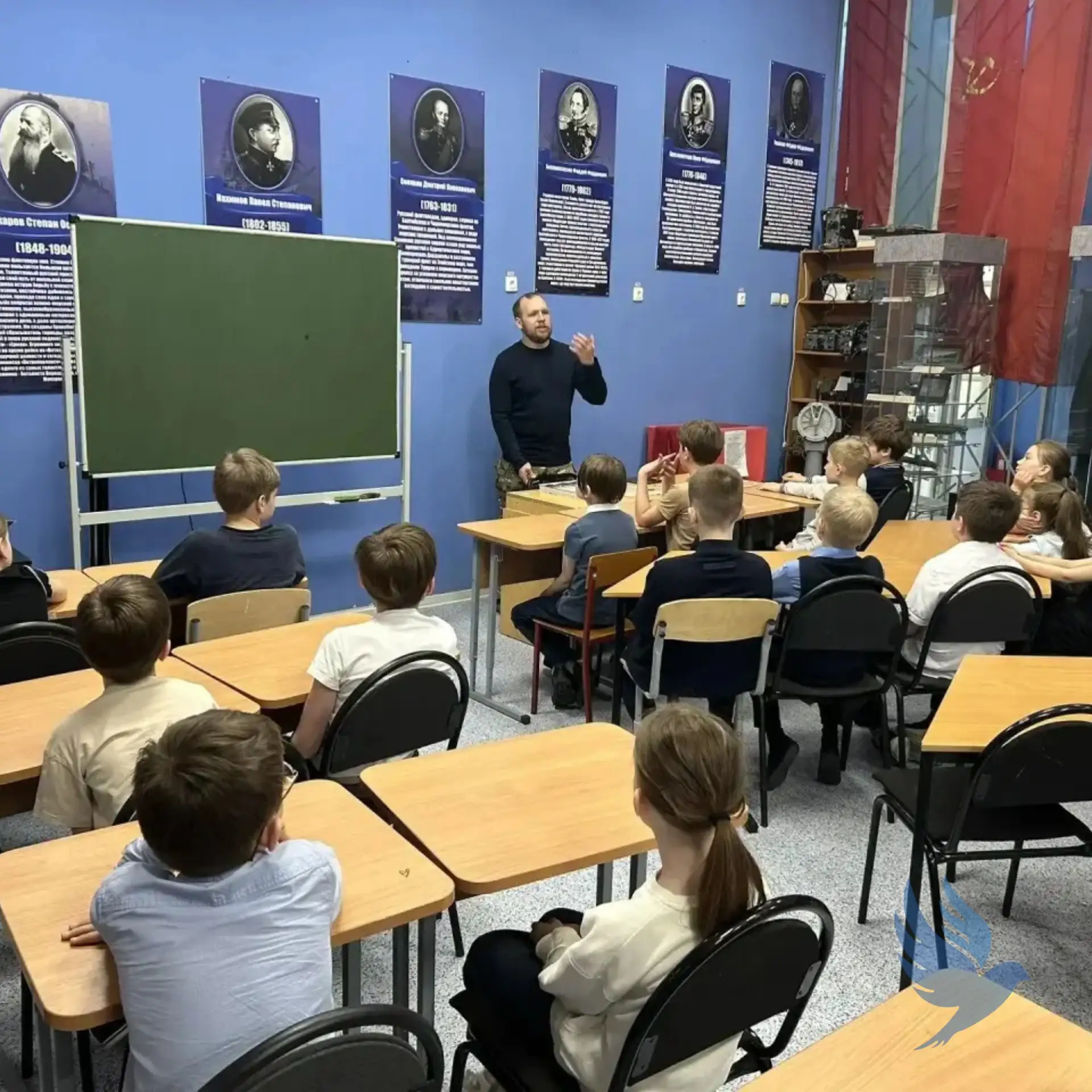 🏛️ Знамя Победы — символ Великой Победы  🇷🇺 Одним из главных символов Победы в Великой Отечественной