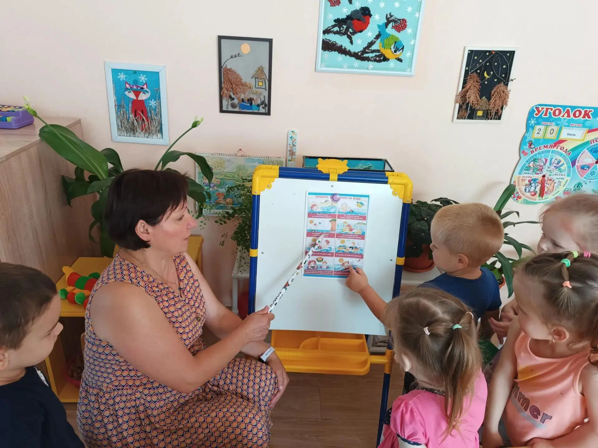 В рамках месячника безопасности на водных объектах в летний период в группах прошли интересные и поз