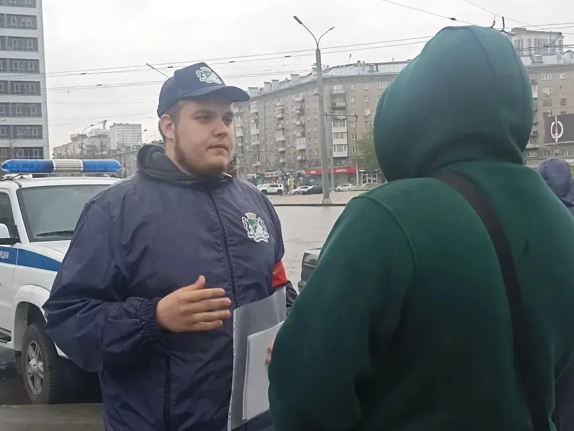 Сотрудники полиции продолжают проводить профилактические мероприятия в сфере информационных технолог