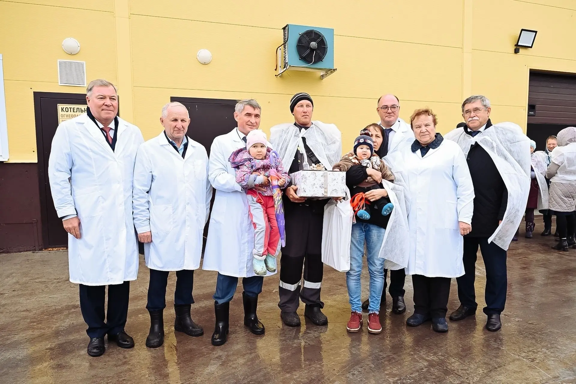 🌾 В Красночетайском округе открыли новый животноводческий комплекс на 400 коров, а две...