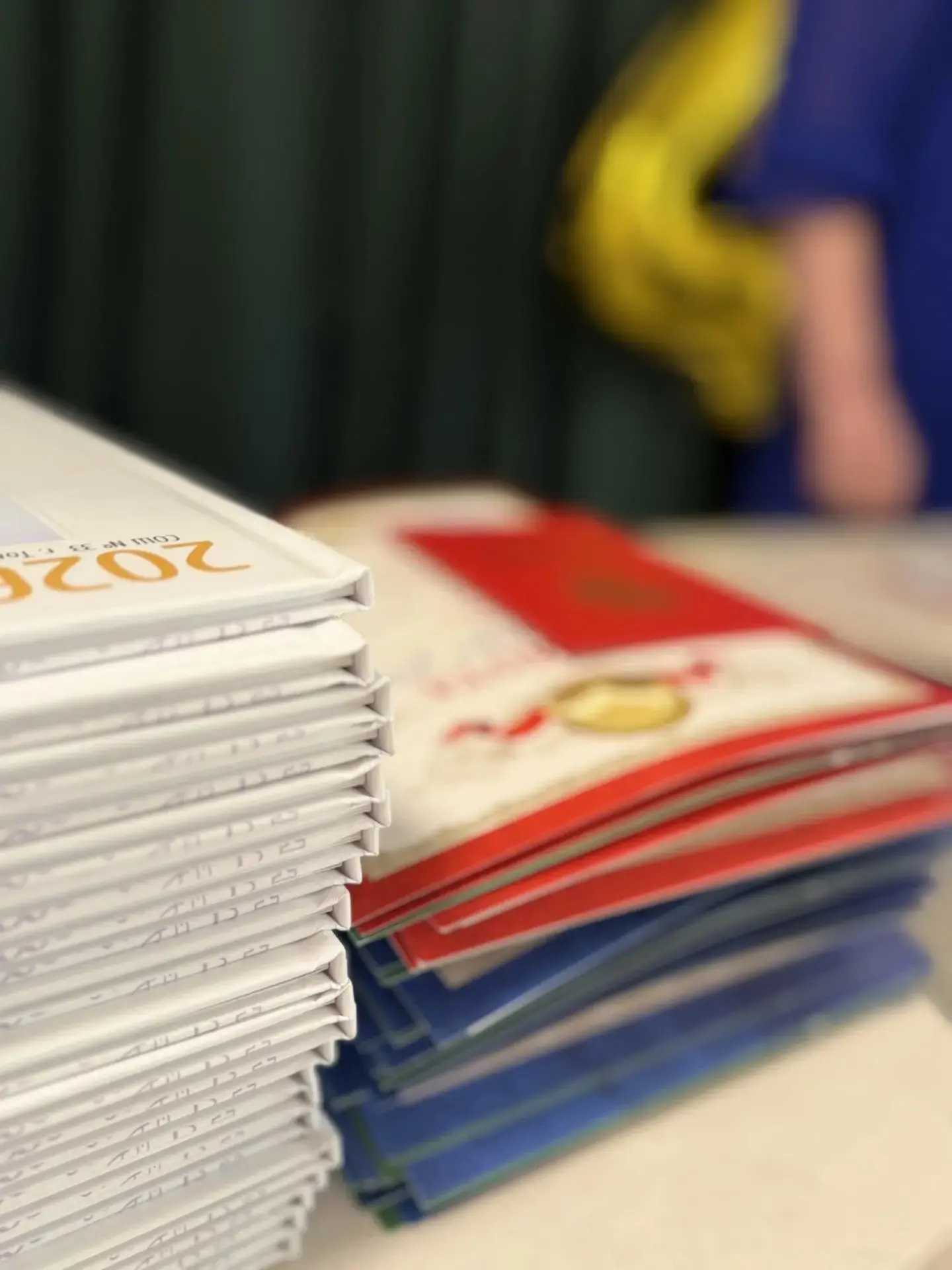 ПРОЩАЙ, НАЧАЛЬНАЯ ШКОЛА!
НАШИ ЧЕТВЕРОКЛАССНИКИ — ВЫПУСКНИКИ!
Вот и настал этот особенный, немного гр