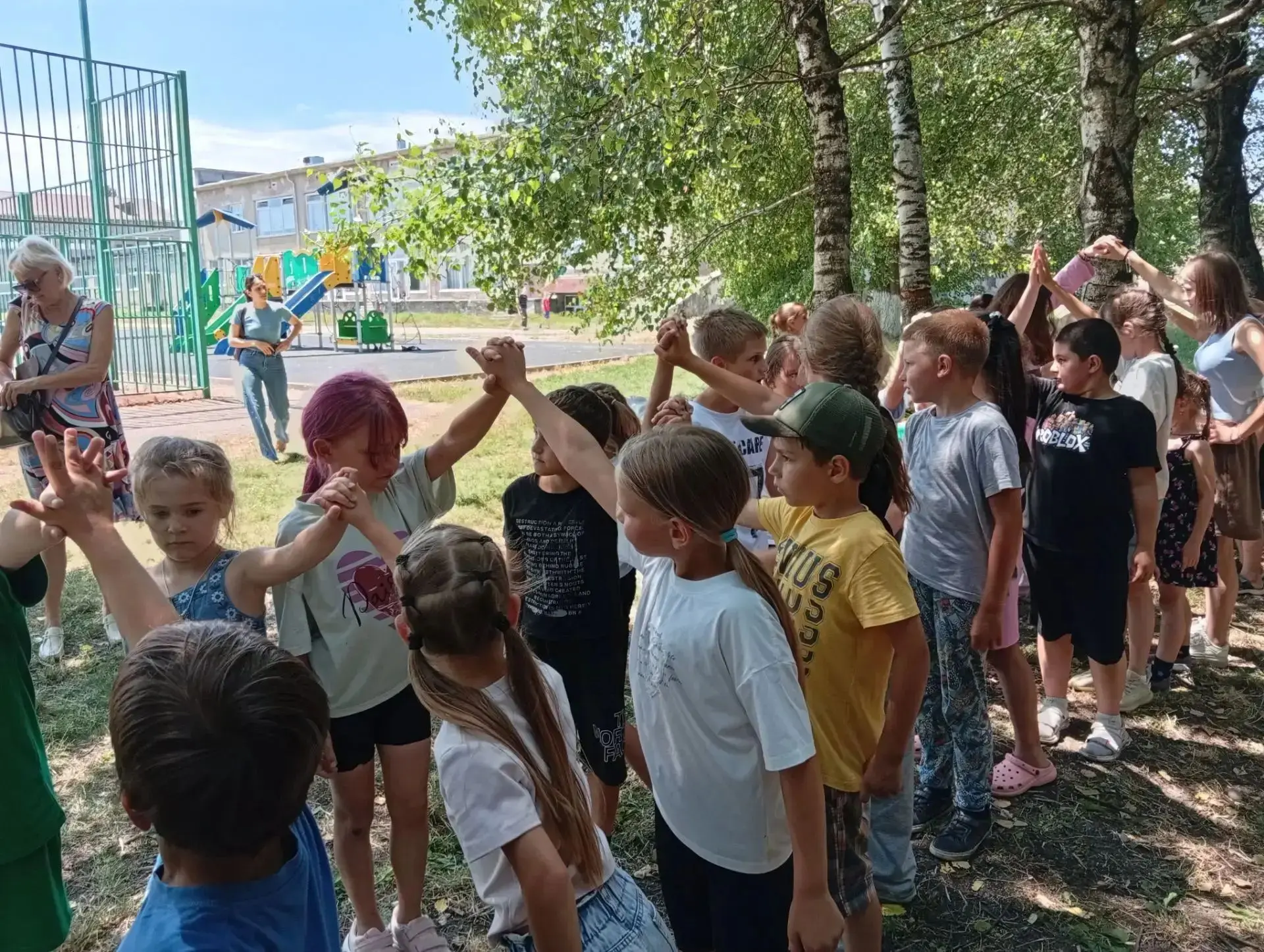 Сегодня в пришкольном лагере отметили День косоворотки. Ребята не просто вспоминали историю этой лег