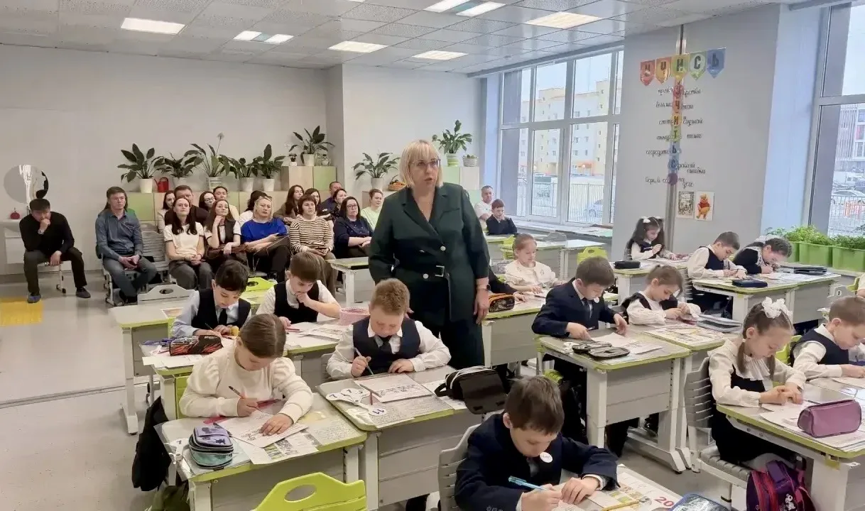📚✨ Открытый урок: учимся, исследуем, открываем! ✨🧮  16 мая ученики 1 «К» класса вместе со своим клас