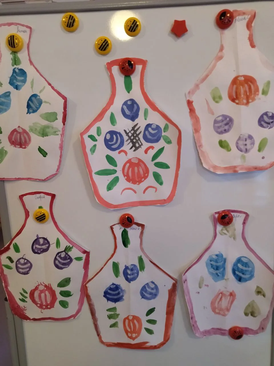 💥В дошкольной группе👫 " Ромашки", 💮прошло занятие на тему 🎨🖌️" Городецкая роспись"👍