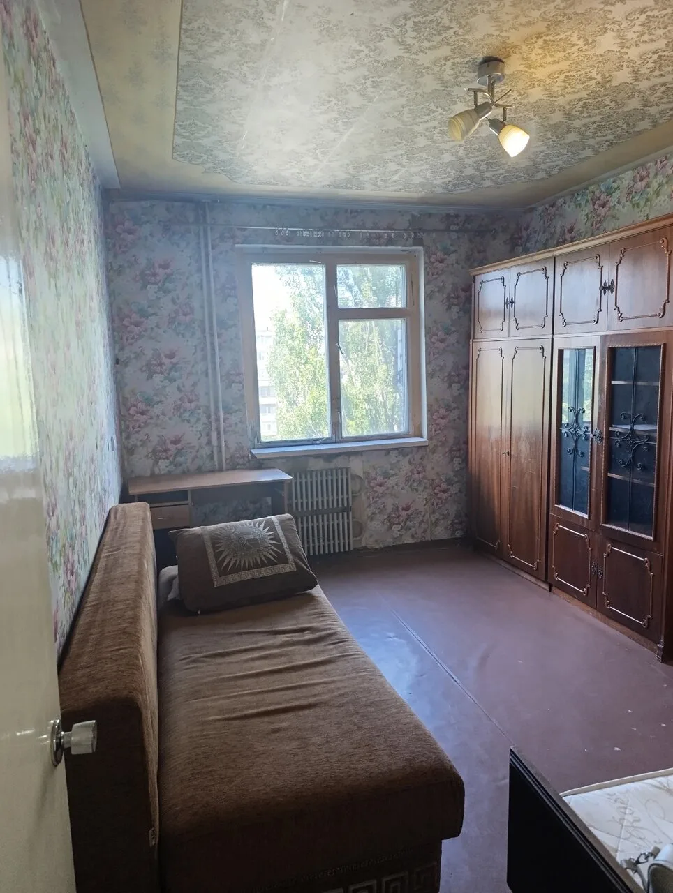 Продам 3-комнатную квартиру 66 кв. м, под ремонт, Донецк, 4500 000 рублей