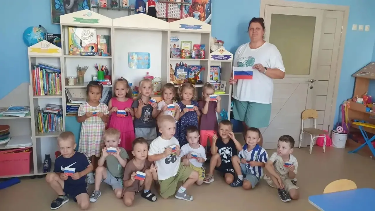 🇷🇺 Сердцем к Родине: наш мастер-класс по пластилинографии