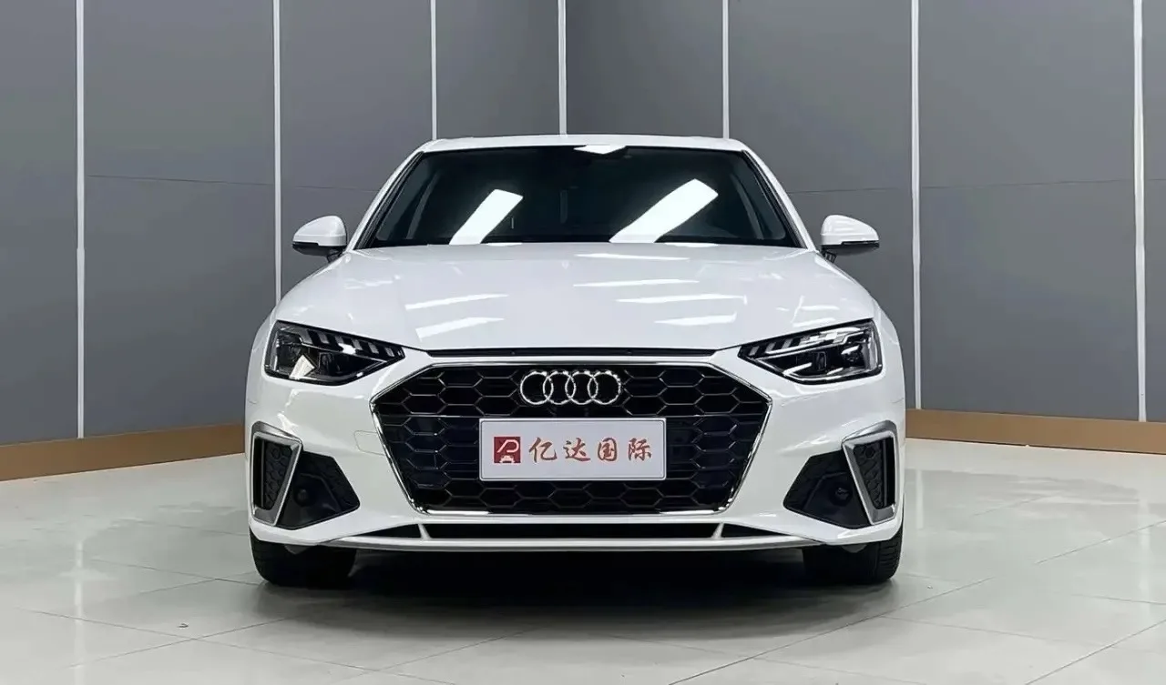 🇨🇳 Audi A4L - представительский немецкий седан с доутилевым мотором 🚀