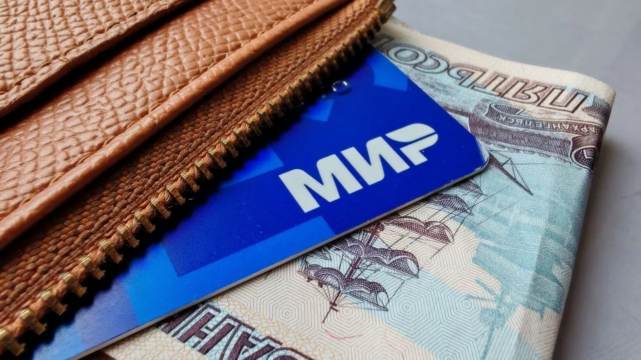 Многодетные семьи могут получить выплату на покупку школьной и спортивной формы
