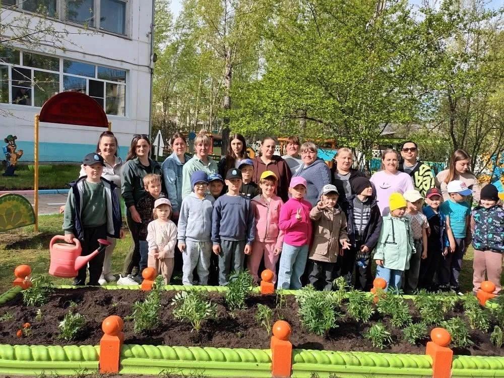 🌷🌷🌷 
     В детском саду состоялось яркое и доброе событие: дети подготовительной к школе группе 