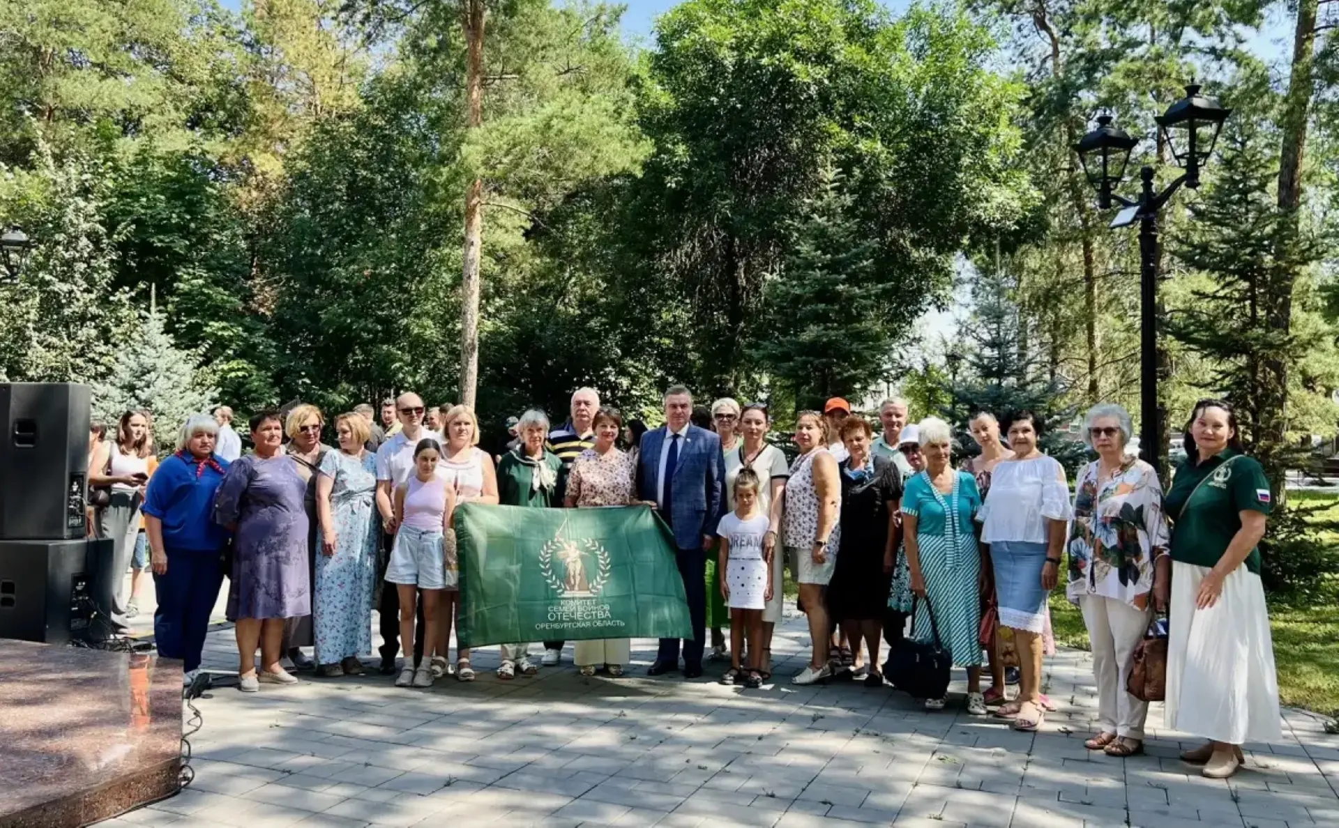Представители ОГУ почтили память детей – жертв войны в Донбассе

В Оренбурге состоялась акция-реквие