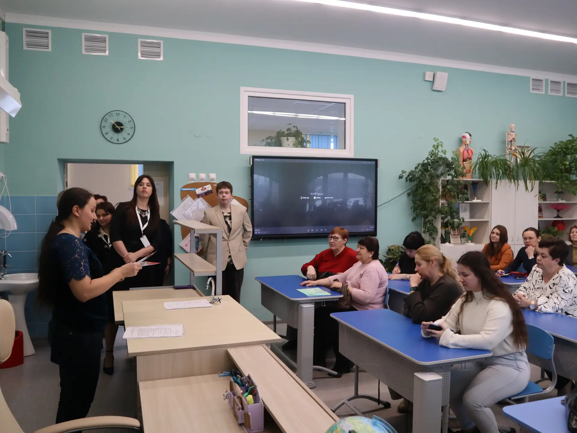 Сегодня в нашей школе состоялся городской семинар по подготовке к конкурсу школьного озеленения «Нес