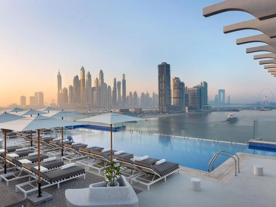 Voco Dubai The Palm 4* - это современный отель. Он расположен на острове Палм Джумейра.