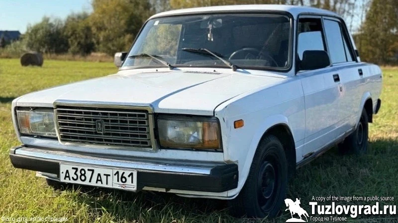 Новочеркасские полицейские просят помощи в поиске угнанного автомобиля