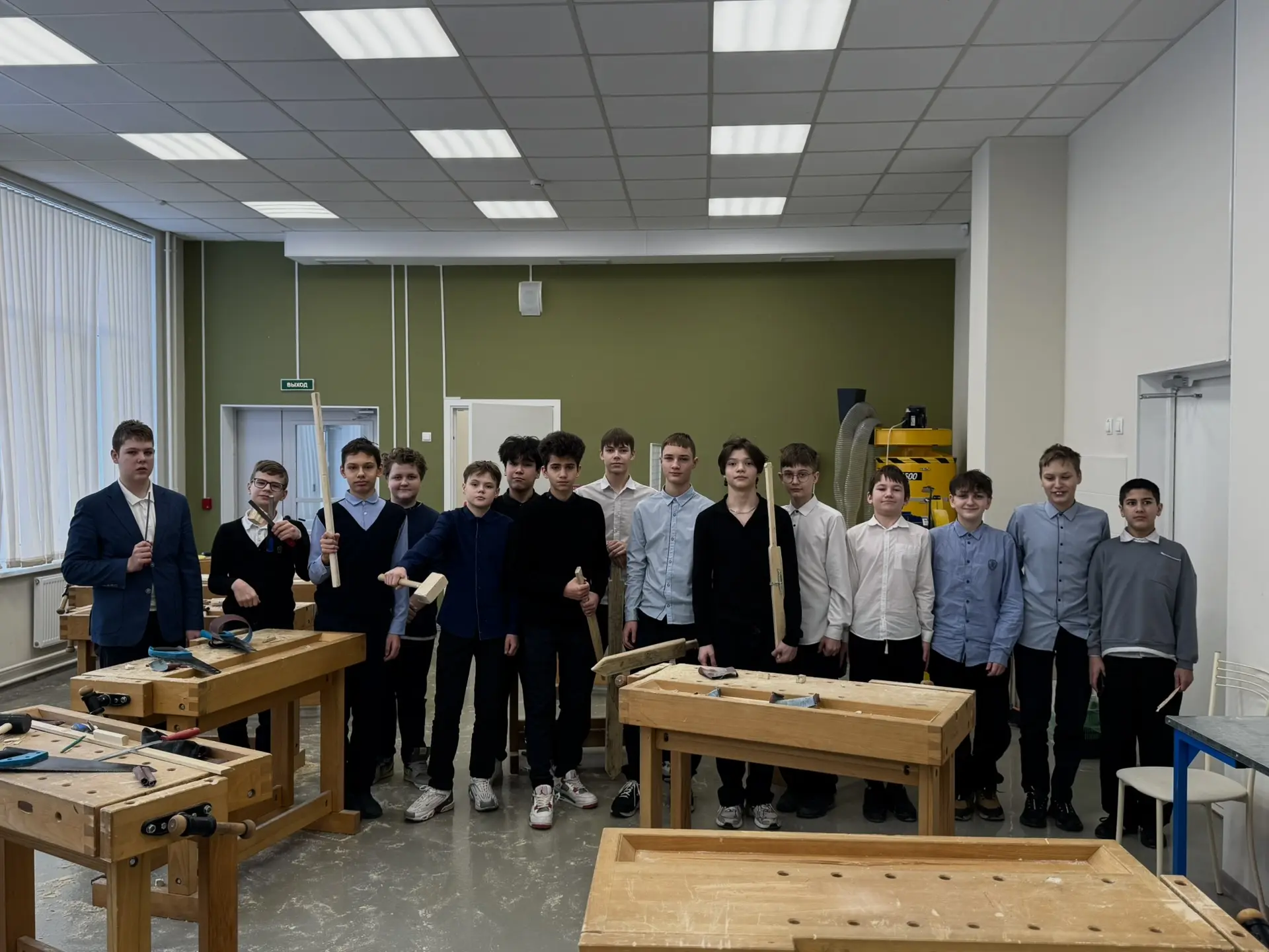 🔧 УРОКИ ТЕХНОЛОГИИ В НАШЕЙ ШКОЛЕ — ЭТО БОЛЬШЕ, ЧЕМ ПРОСТО УРОКИ!  🪵 На уроках технологии в нашей шко