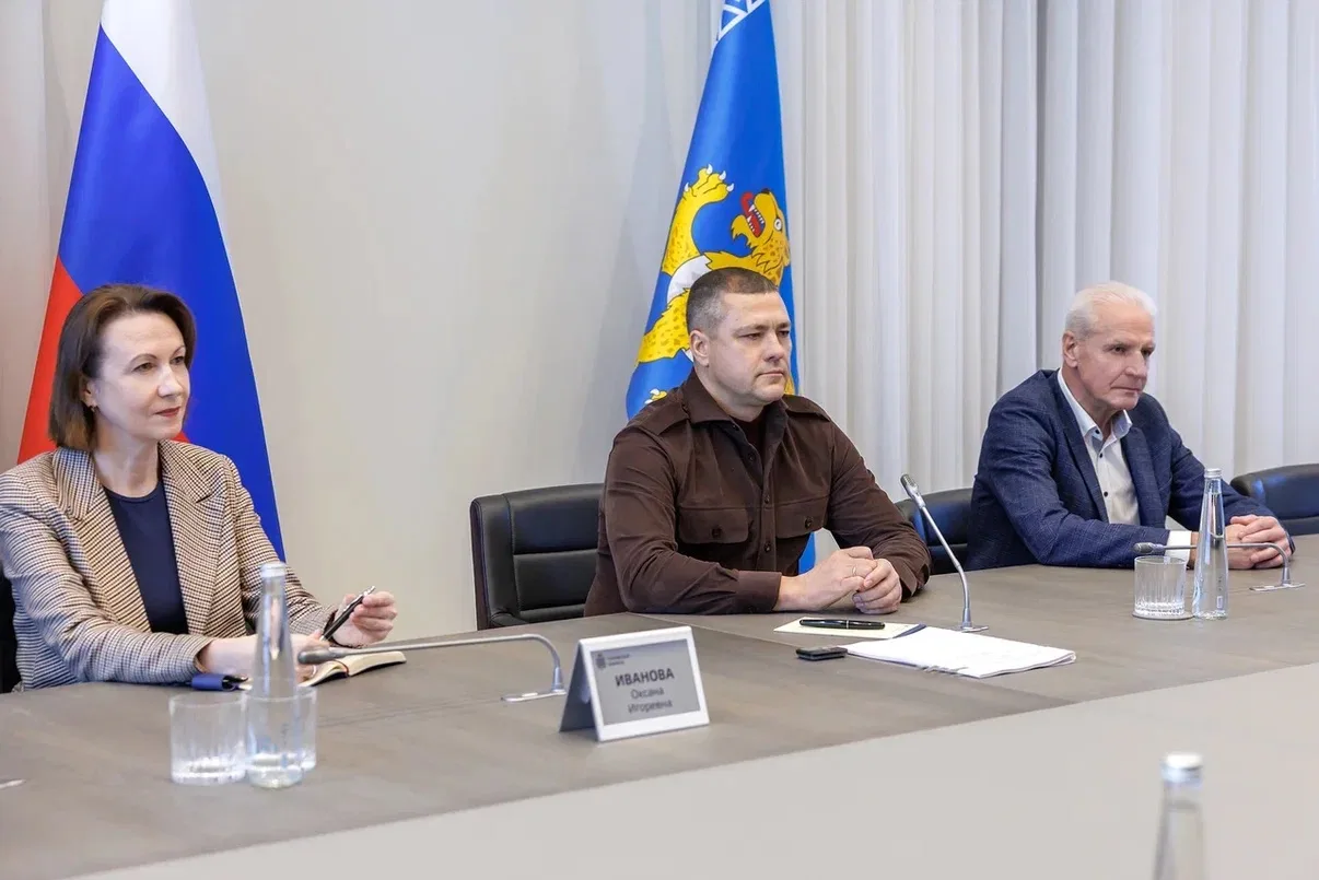 Сегодня Губернатор Михаил Ведерников встретился с руководителями всех парламентских фра...