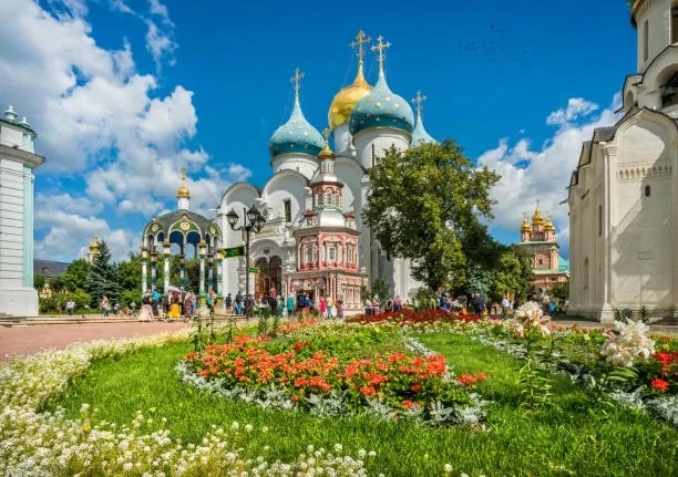Фото и видео с Лавры 🕊️🌿
