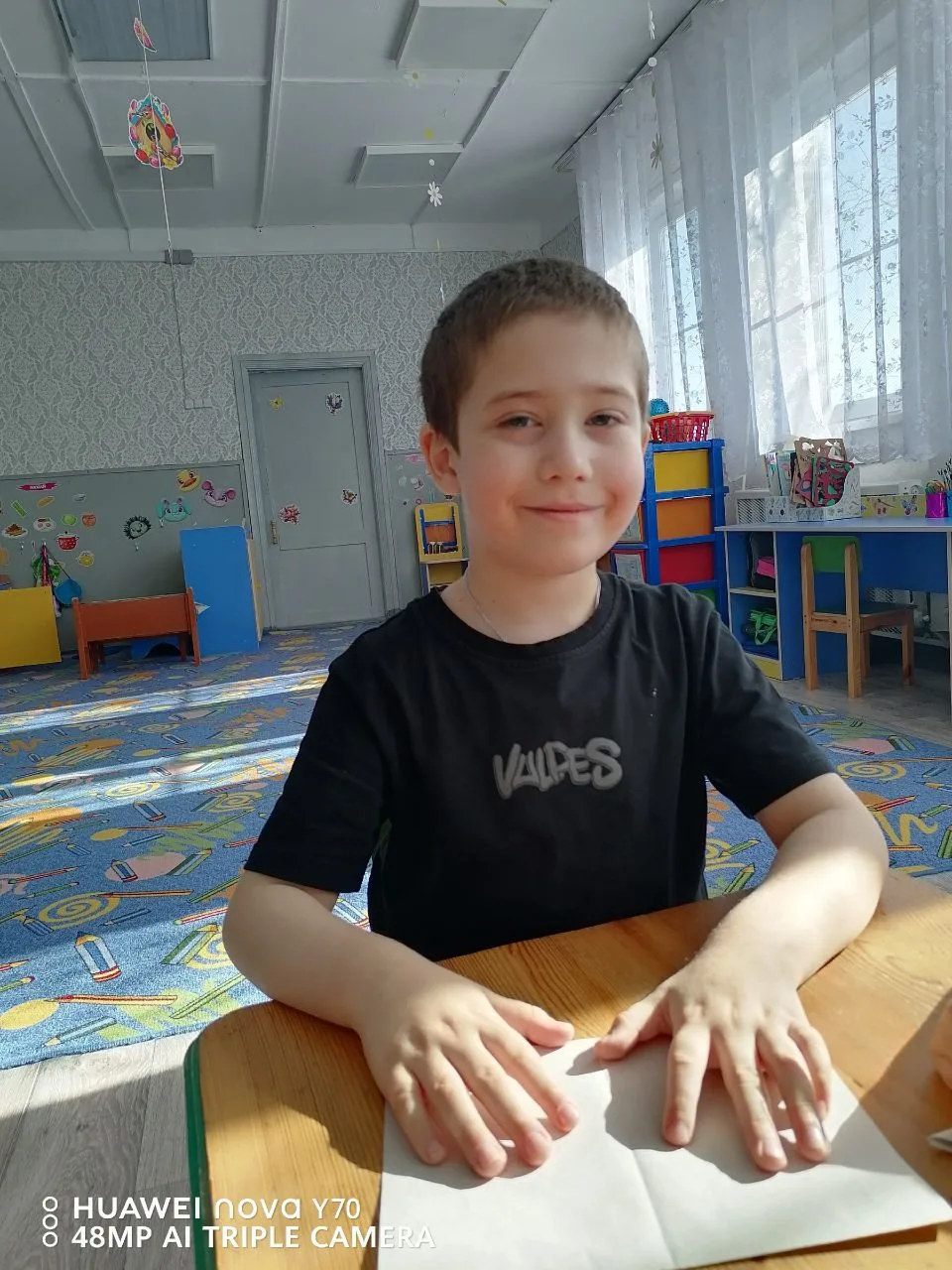 Складывание кораблика из бумаги — увлекательное занятие, которое нравится и детям, и взрослым. Мы се