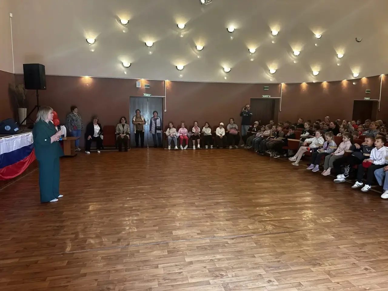 Стало доброй традицией в нашем посёлке в первый день лета проводить праздник мороженого.
1июня колле