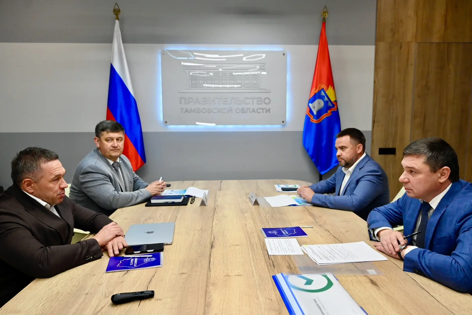 С председателем Центрально-Чернозёмного банка ПАО "Сбербанк" Александром Абрамкиным обсудили совмест