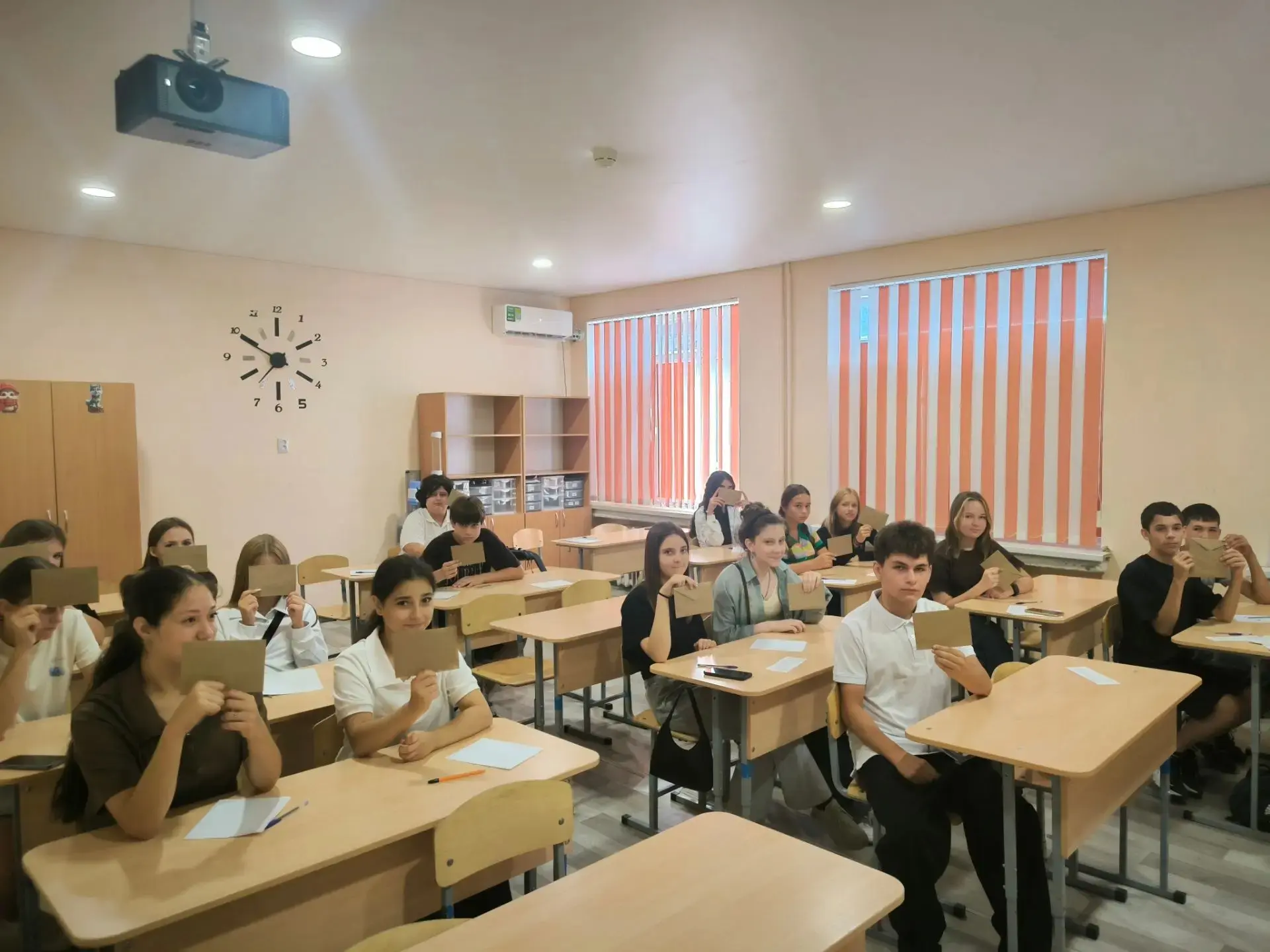 ✉️ Тепло из Бахчисарая — на передовую
