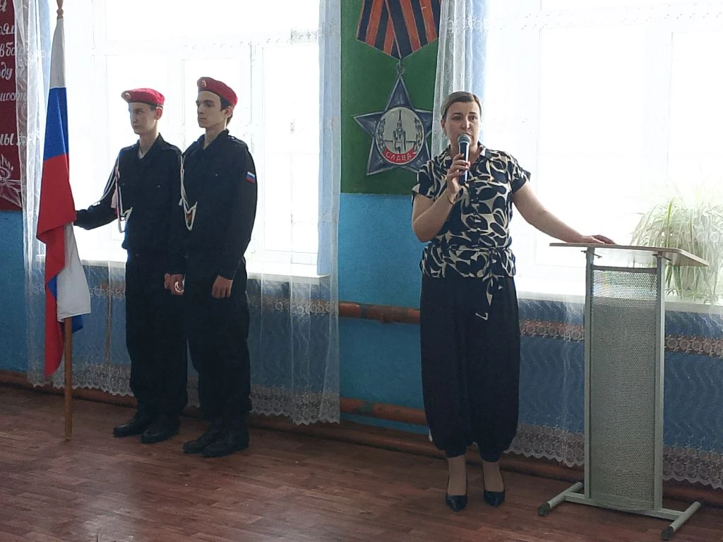 В Володарской СОШ №2 торжественно открыли три Парты Героев  В Володарской средней общеобразовательно