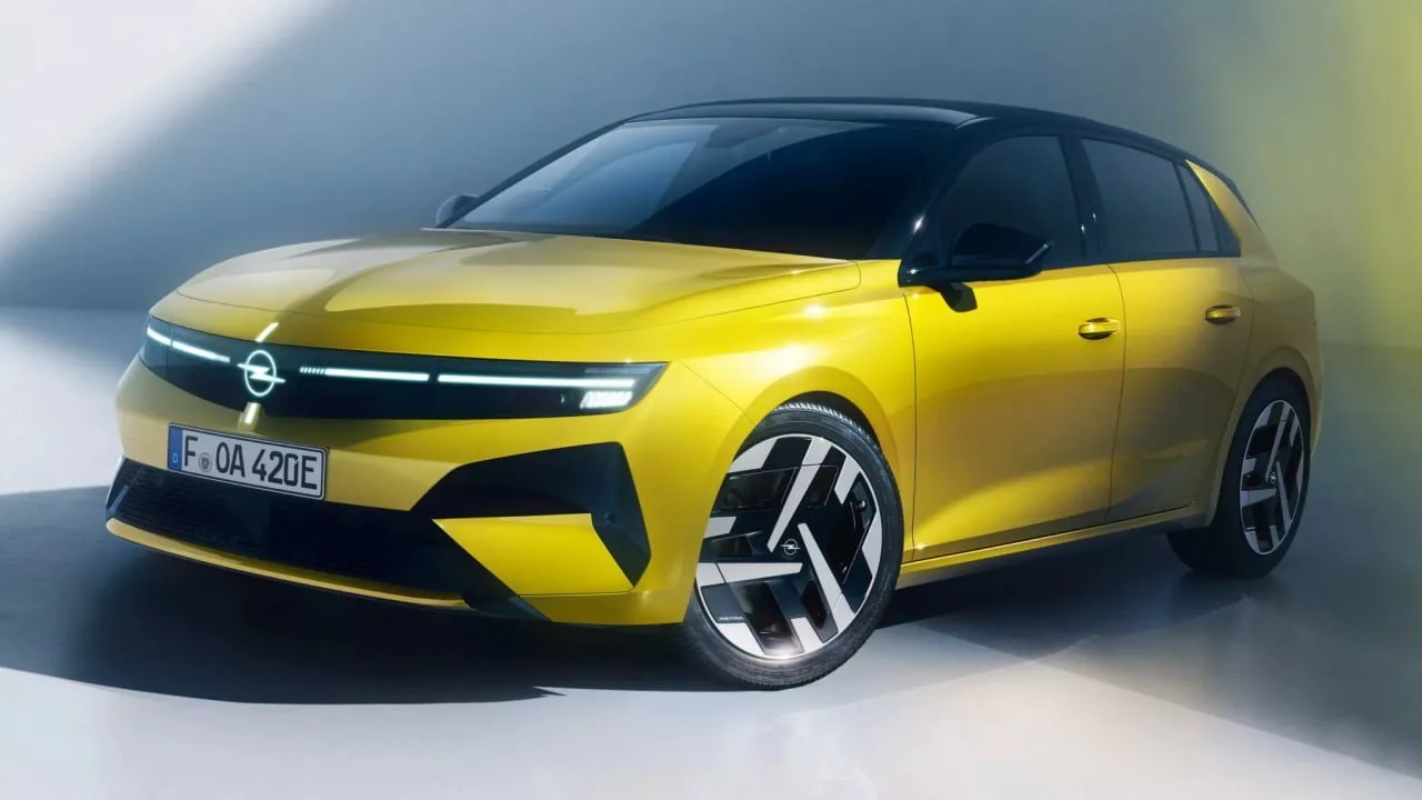 Opel возвращает Astra GSE — спортивная версия хэтчбека с мощностью до 276 сил, как у ле...