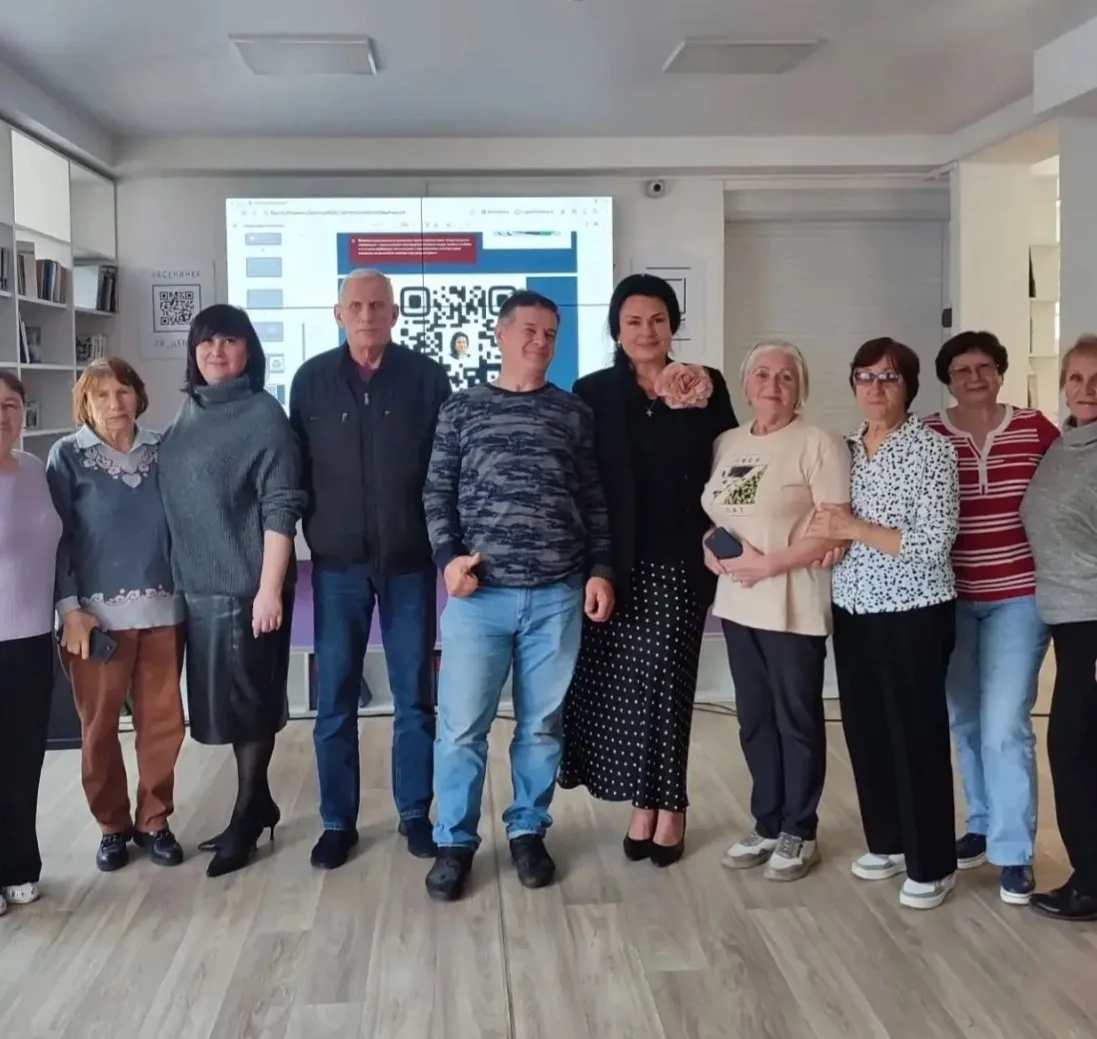 Очень люблю встречаться с людьми мудрого и опытного возраста. С ними всегда интересно и...