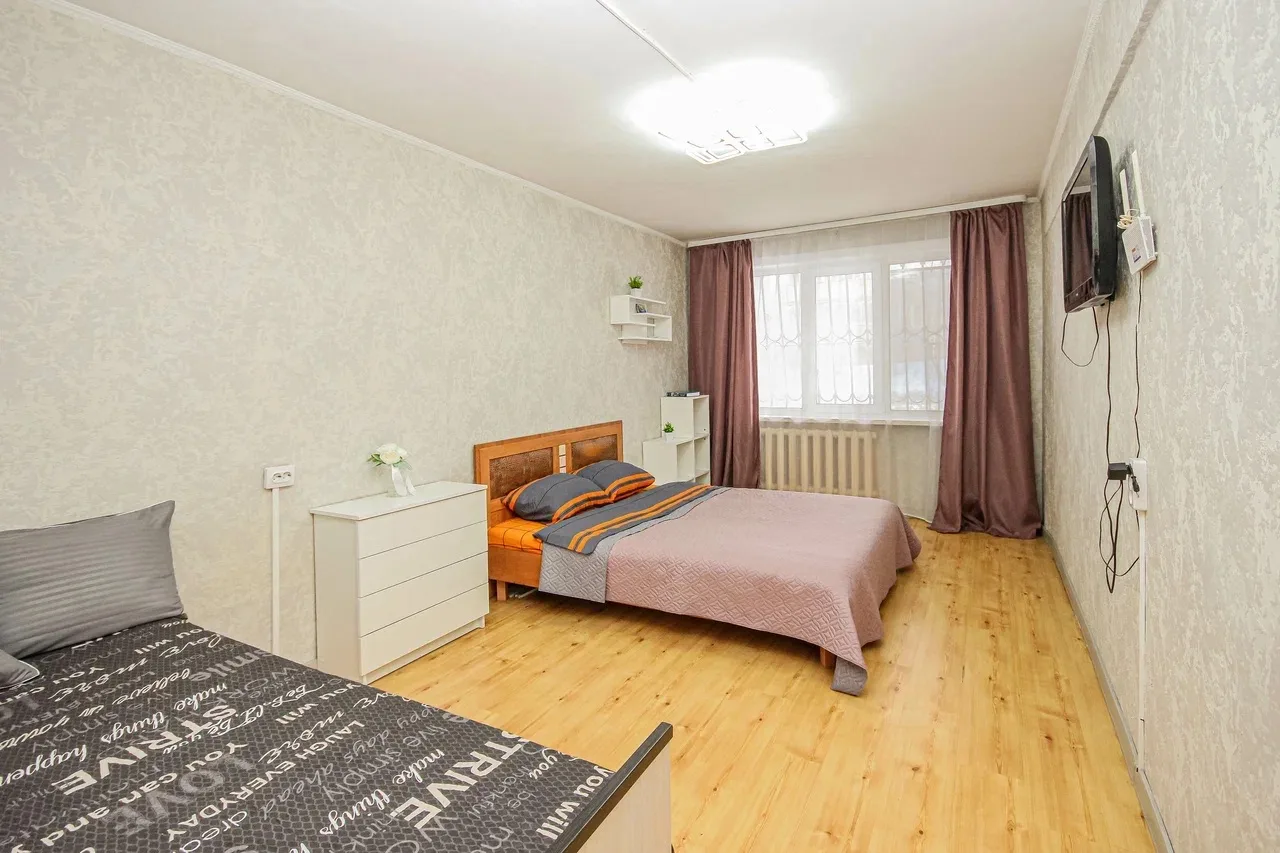 Всем доброго дня 🙌 

На сегодня осталось 3 свободные квартиры👇

📍142 мкрн 10
📍Конечная 1
📍Труба