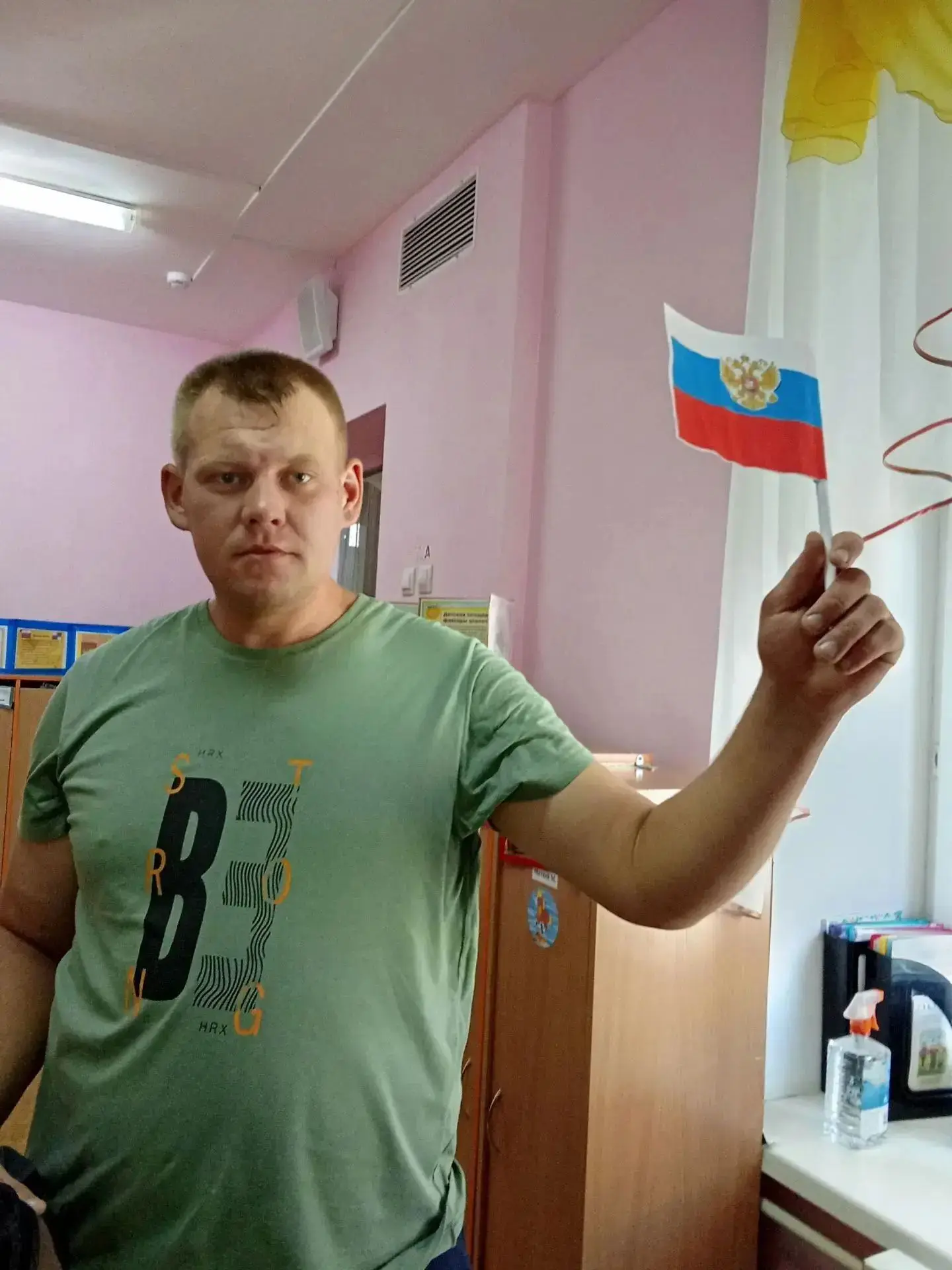 22 августа в России отмечают День Государственного флага. В этот день ребята из средней...
