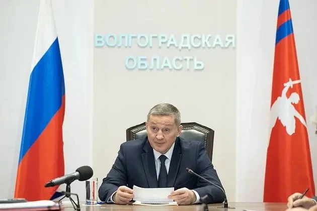 Андрей Бочаров поставил задачи по подготовке к годовщине Сталинградской Победы