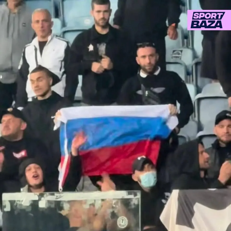 Киевское «Динамо» направило жалобу в УЕФА из-за российского флага на трибунах во время матча с ПАОКо