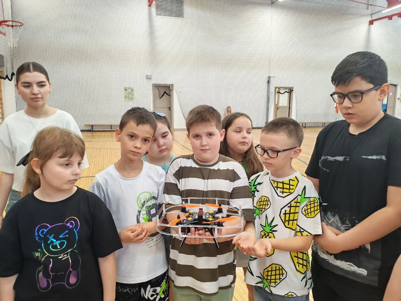 ✨ Жизнь кипит в лагере «Родничок», и сегодня она была особенно технологичной. 

Для ребят из второго