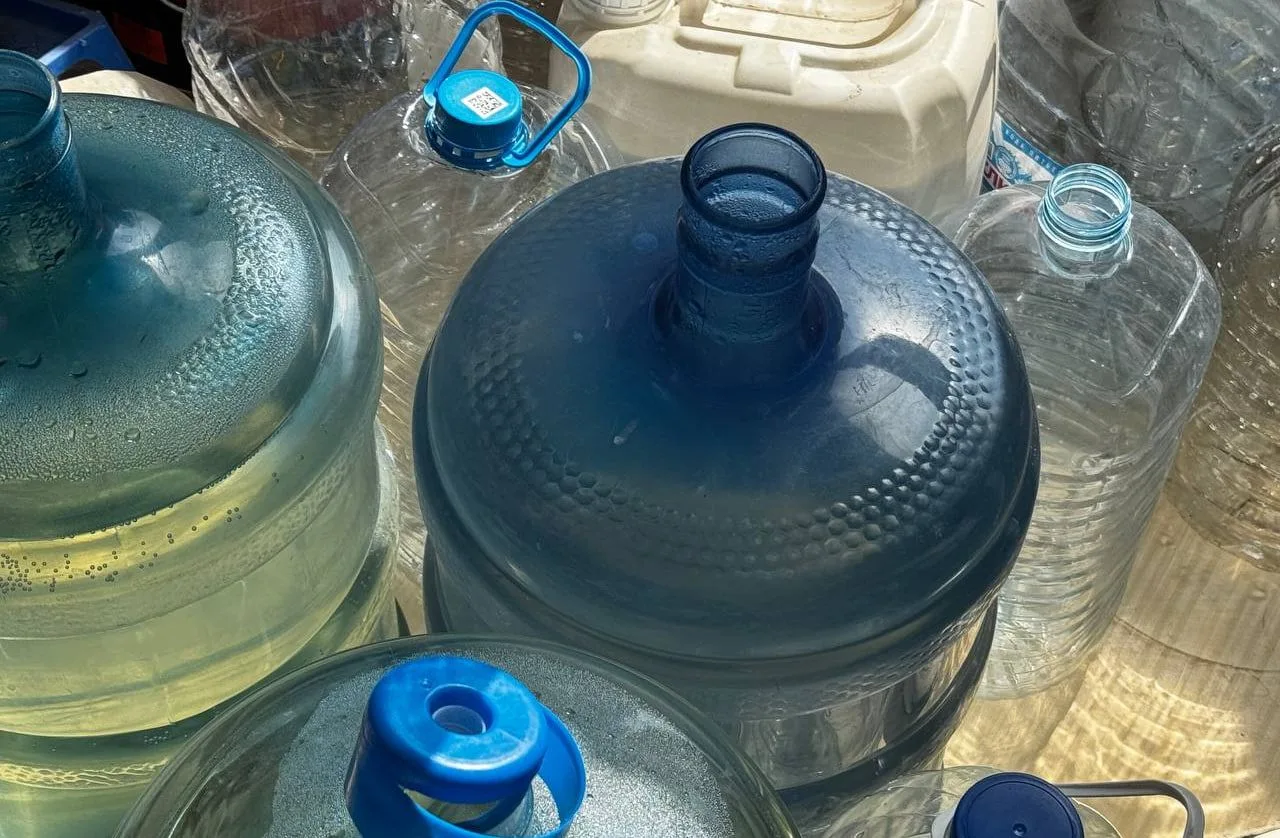 💧 Жители 7 микрорайона в Шахтерске пятые сутки без воды