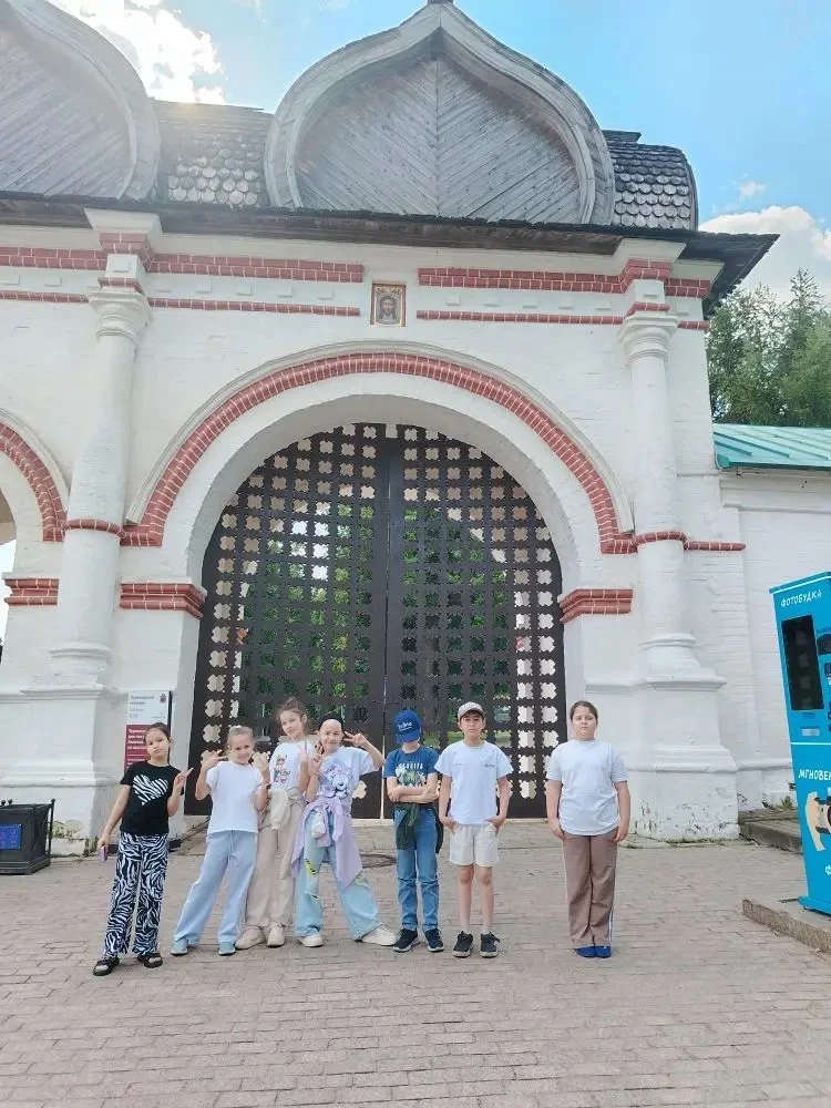 Сегодня учащиеся 2В класса побывали на экскурсии в музее-заповеднике "Коломенское" с программой "Рус
