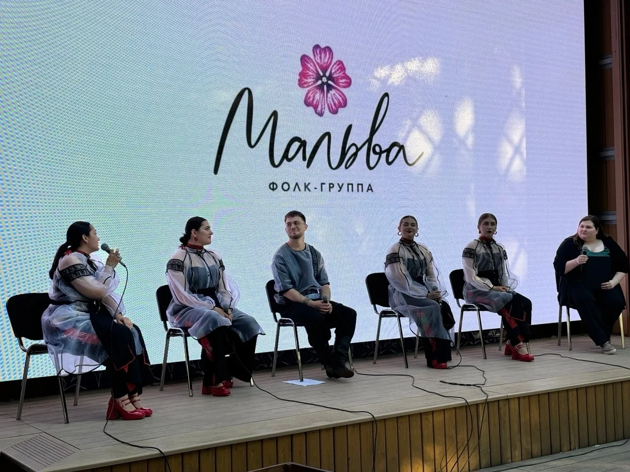🪩🎶 Сегодня вечерний город наполнился совершенно особенной магией: в парке культуры и ...
