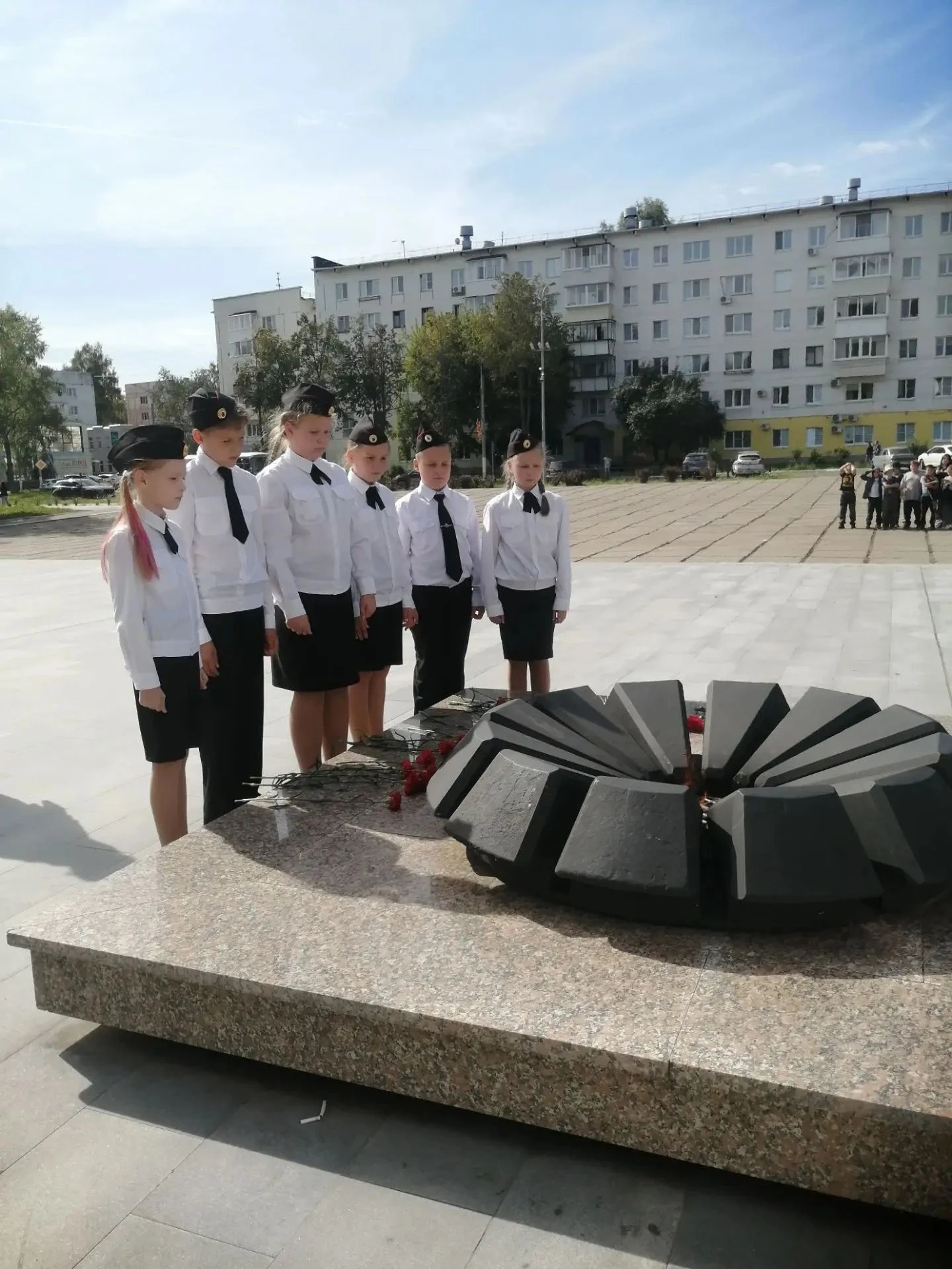 🎖 Митинг памяти: кадеты почтили подвиг героев! 🎖