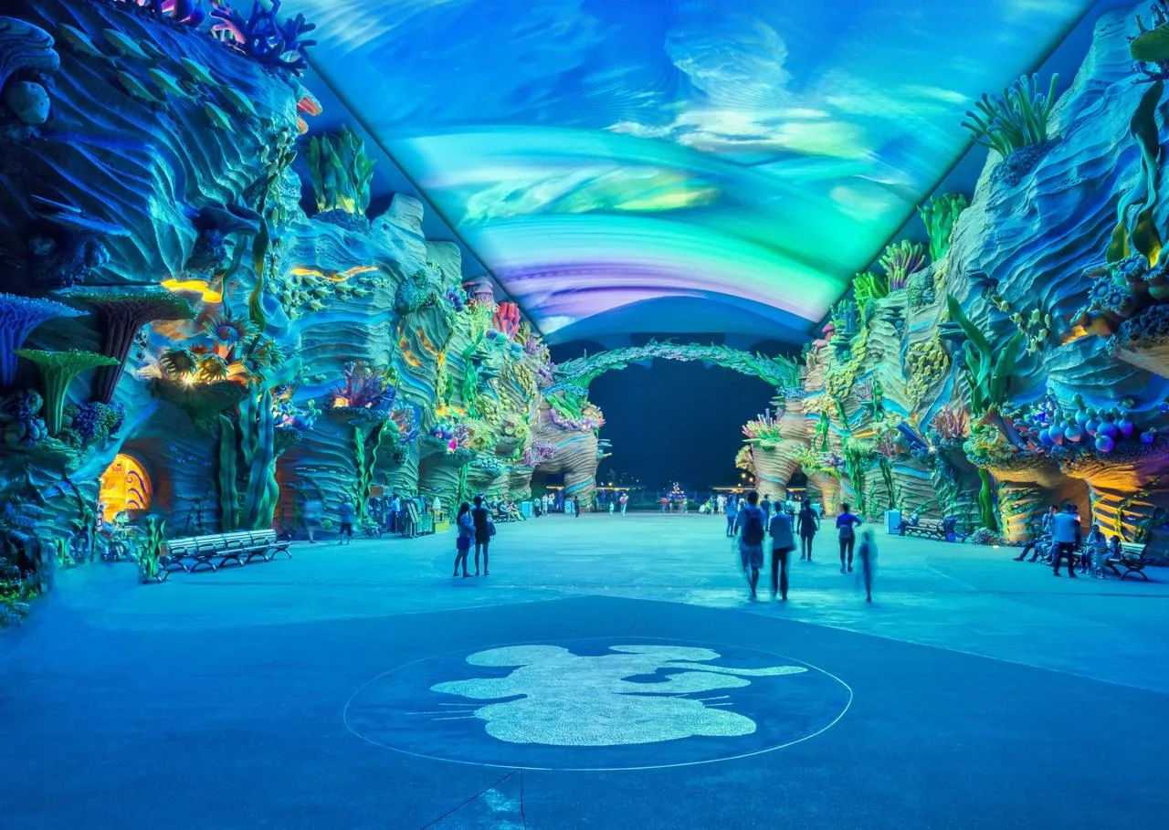Chimelong Ocean Kingdom в Чжухае, Китай 🇨🇳  🔹 Chimelong Ocean Kingdom - тематический парк в Чжухае, 