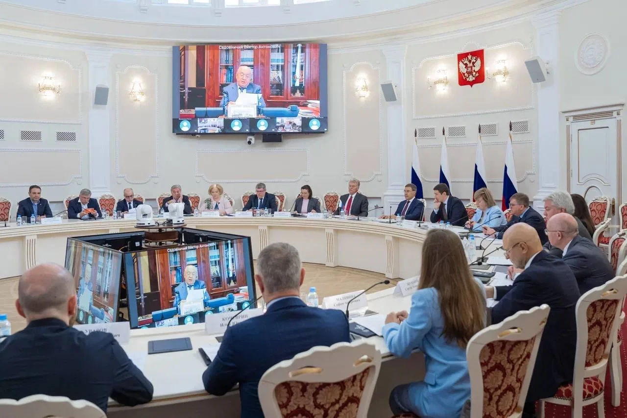 Глава Минобрнауки Валерий Фальков провел первое заседание Оргкомитета XII Всероссийской премии «За в
