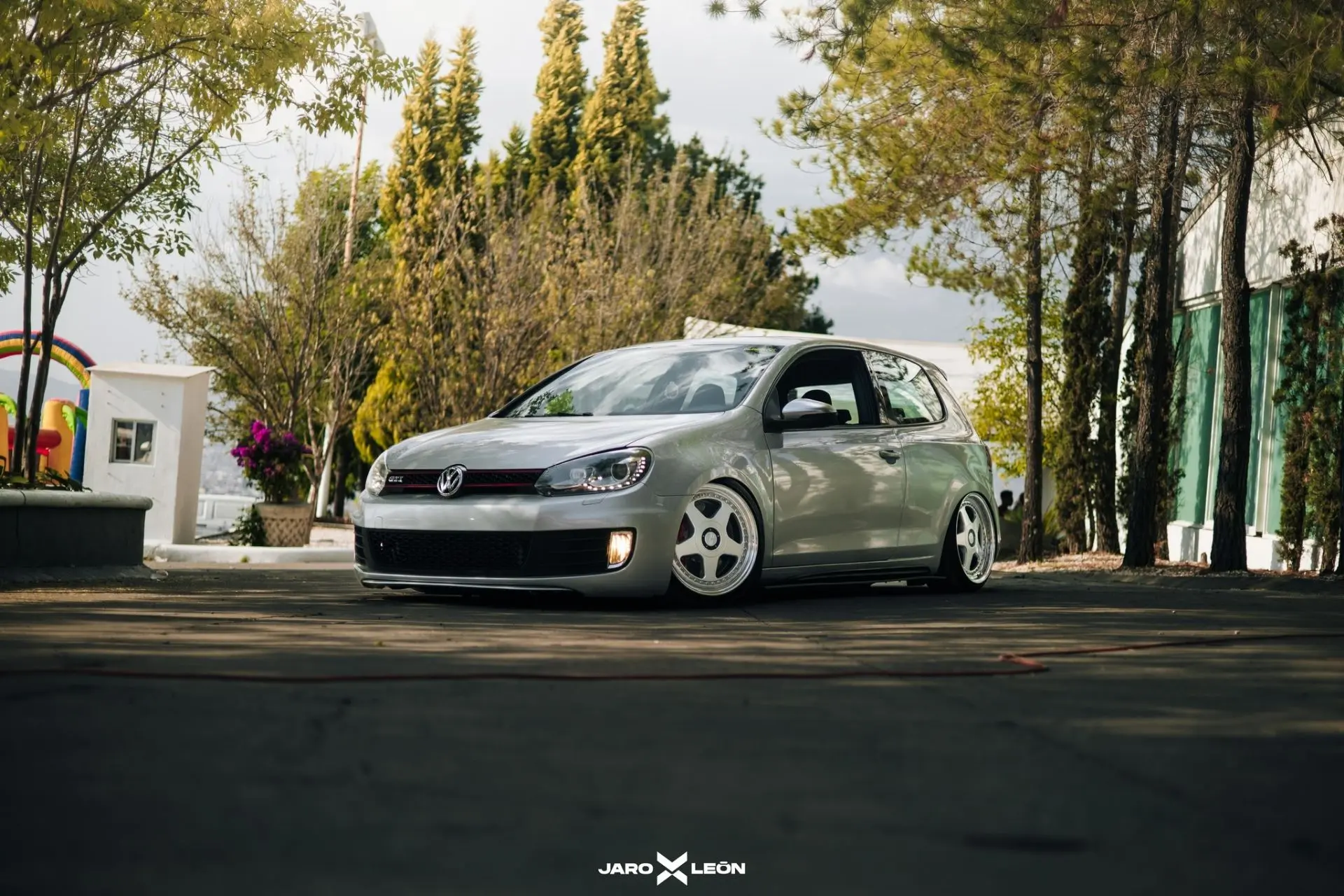 Фото