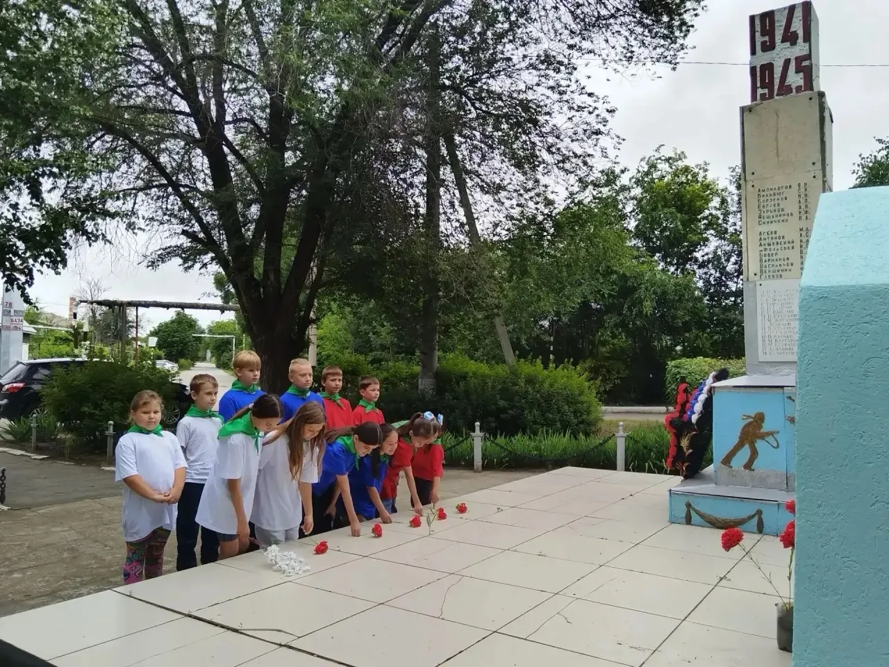 🇷🇺 МЫ ПОМНИМ. МЫ ГОРДИМСЯ.
Сегодня особенный и священный день для каждого из нас. Ребята из лагеря