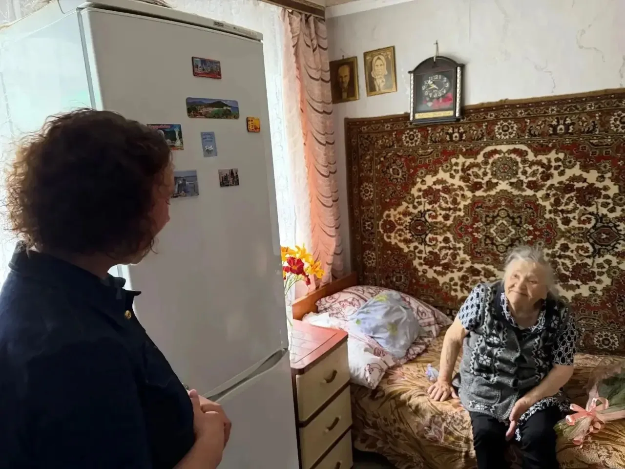 Жительница Хлевенского округа отметила 100-летний юбилей

С юбилеем долгожительницу поздравила депут