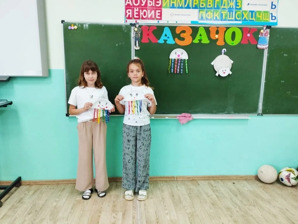 💥 2 июня в пришкольном лагере «Казачок» открылась творческая мастерская «Удивительные ...