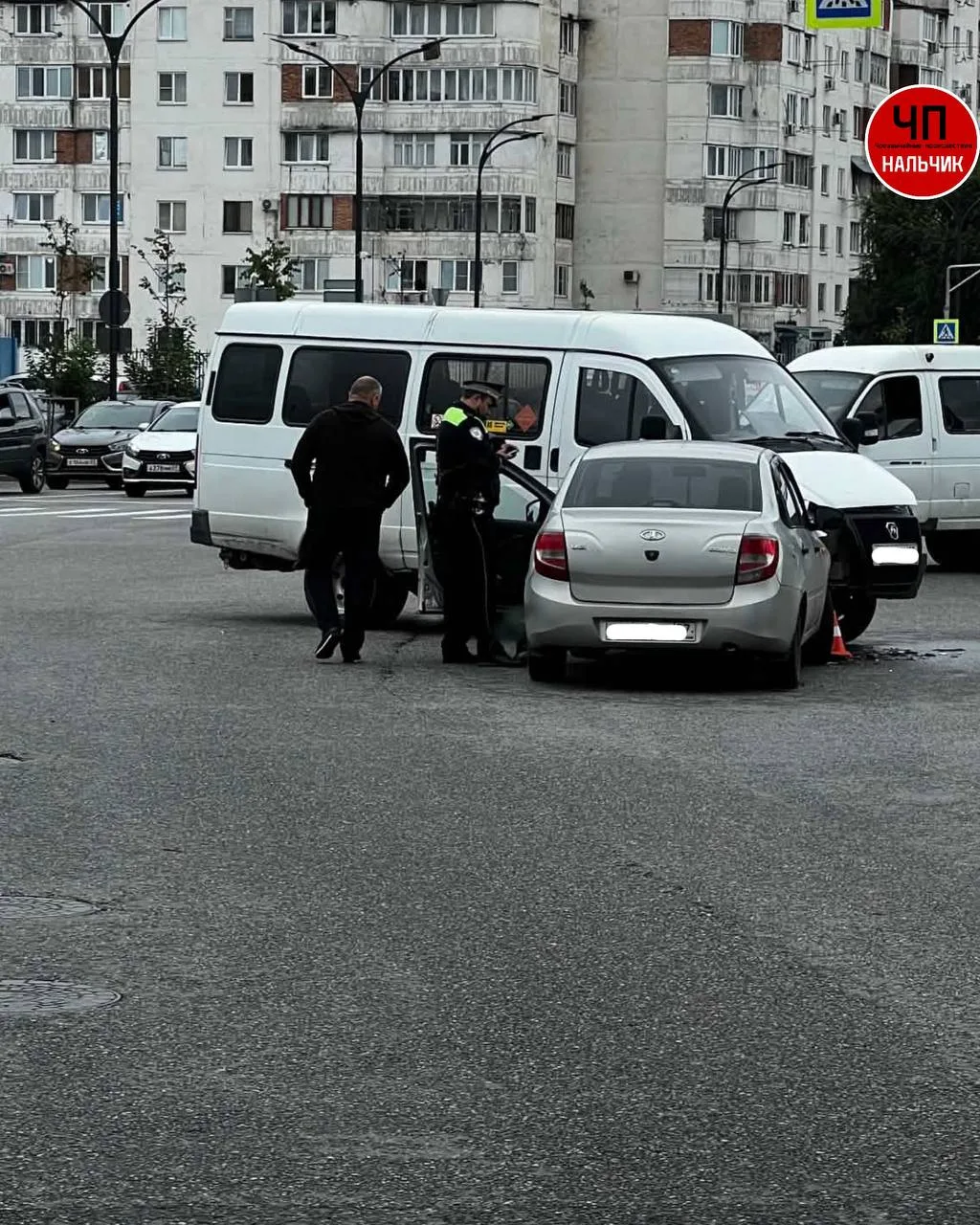 ❗️В Нальчике произошло ДТП на пересечении улиц Осетинской и Мальбахова