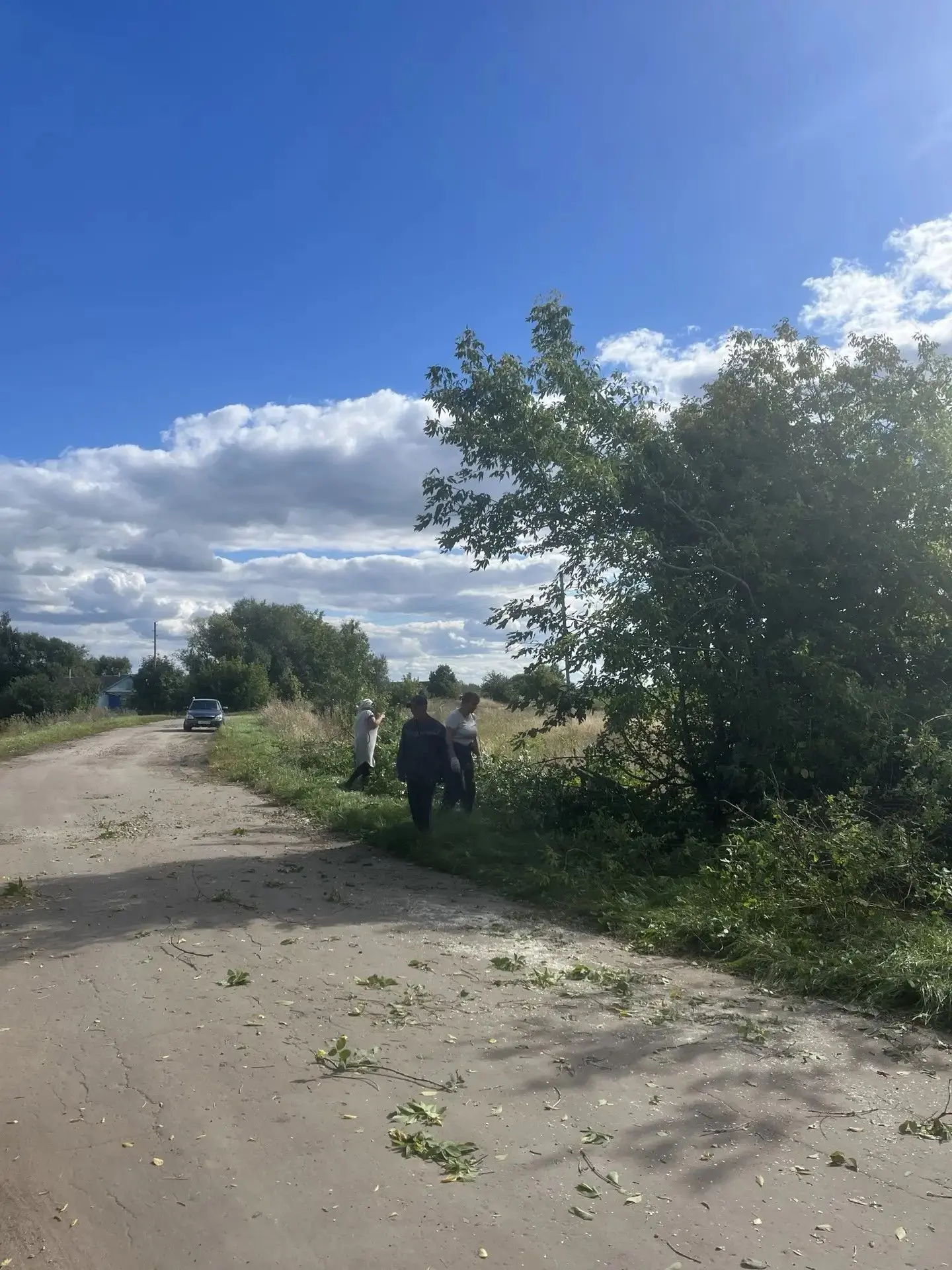 На минувшей неделе в селе Глебовка состоялся субботник по благоустройству территории пр...