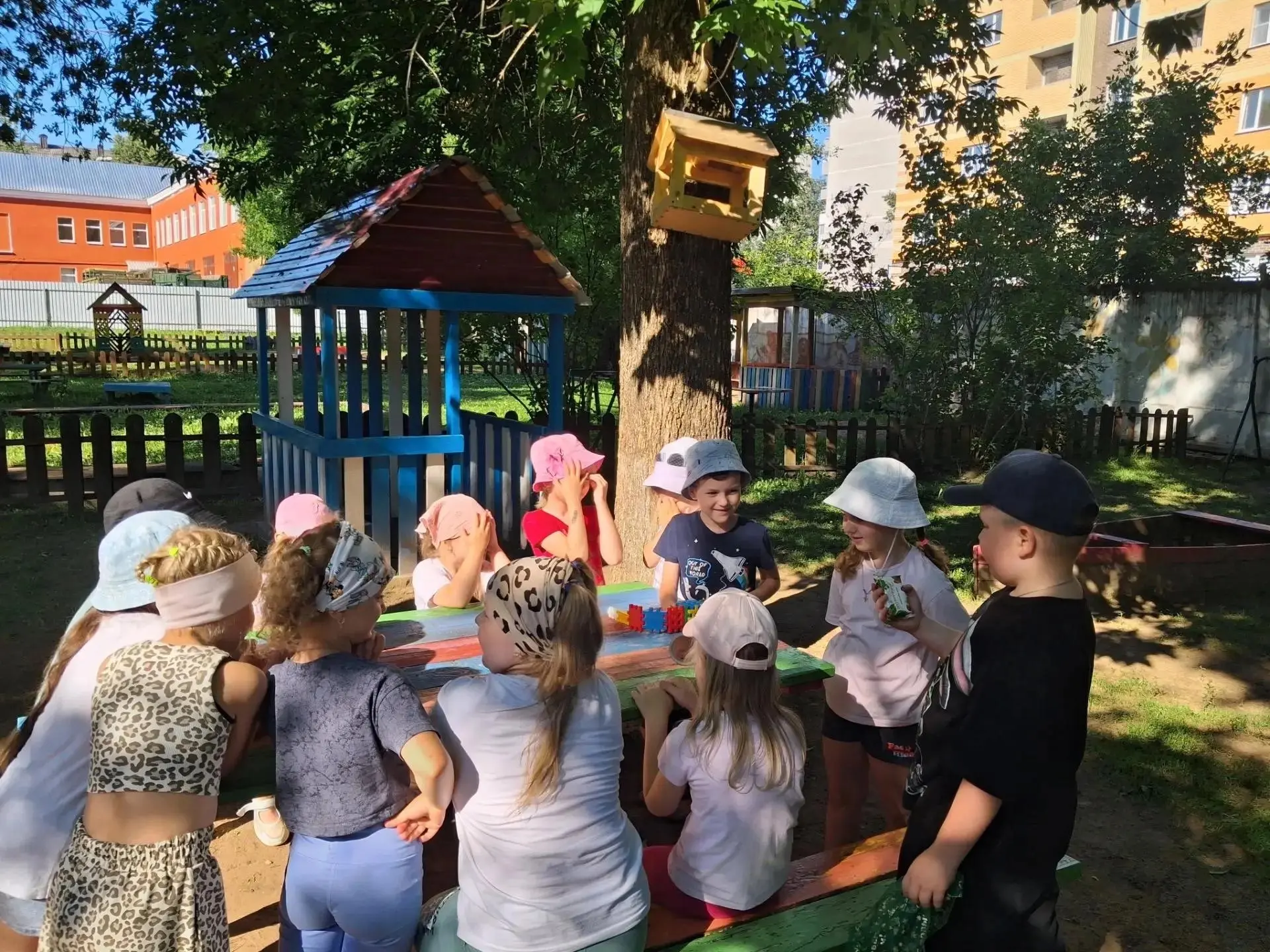 Лето, солнце, прогулка – сплошные удовольствия! ☀
Лето – идеальное время для закаливания и активного