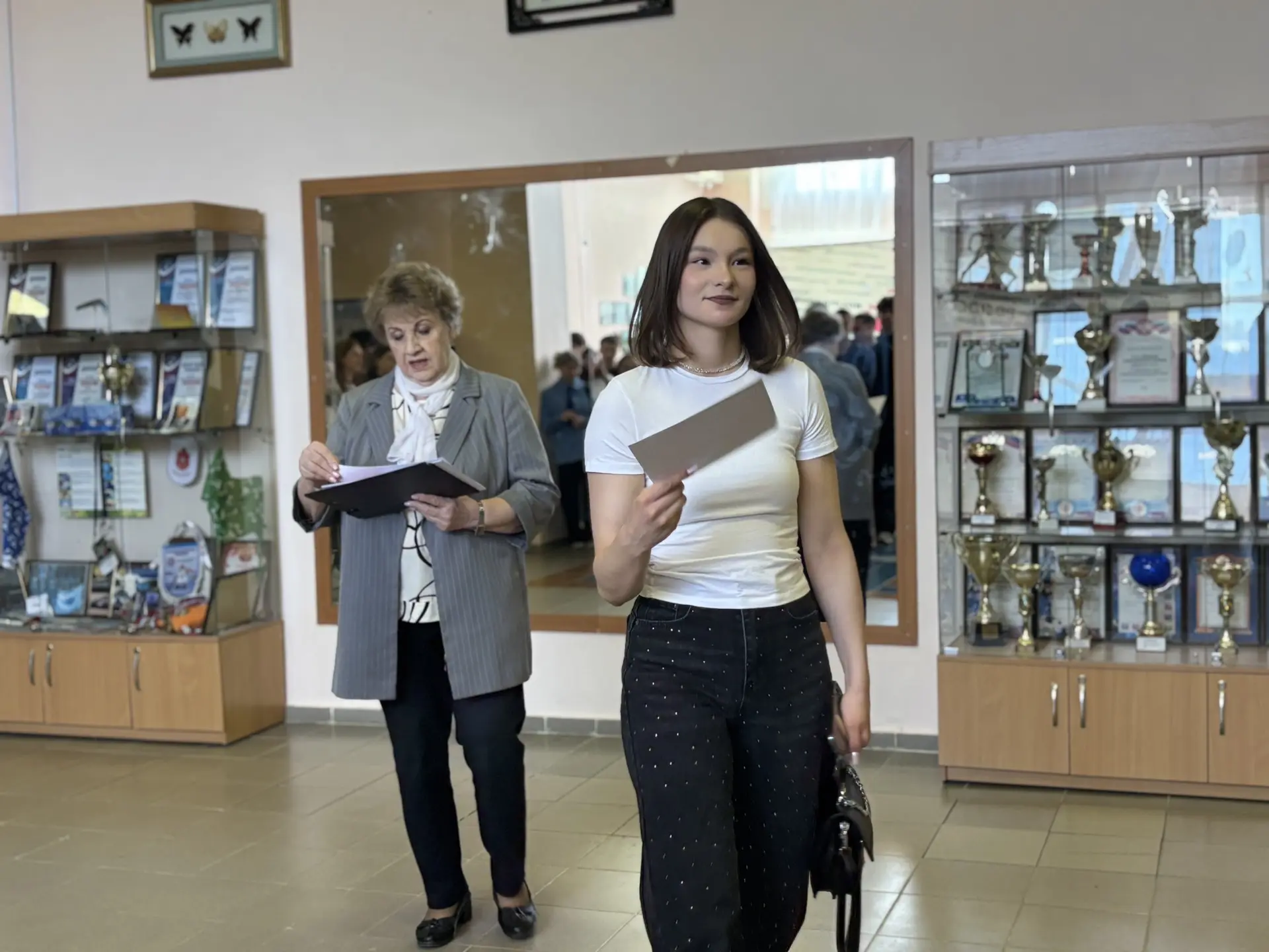 🗣️Еженедельная информационная линейка началась с напутственных слов Людмилы Геннадьевны. Она напомн